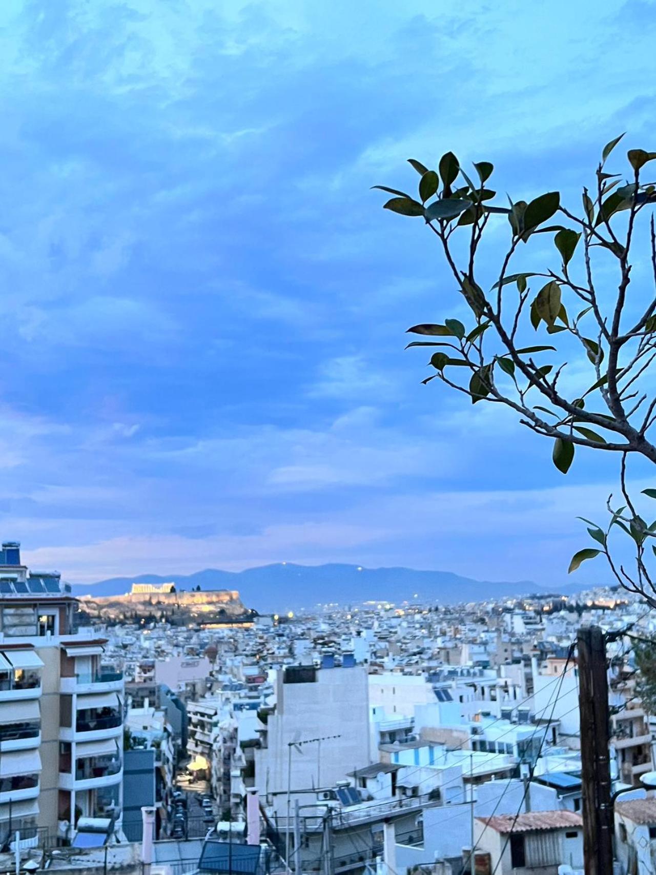 sky inn with wonderful Acropolis view in Neos kosmos