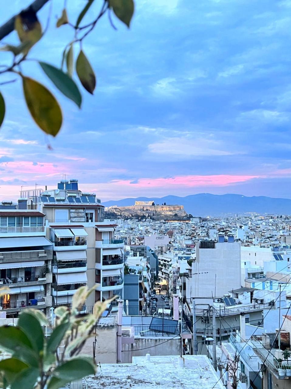 sky inn with wonderful Acropolis view in Neos kosmos