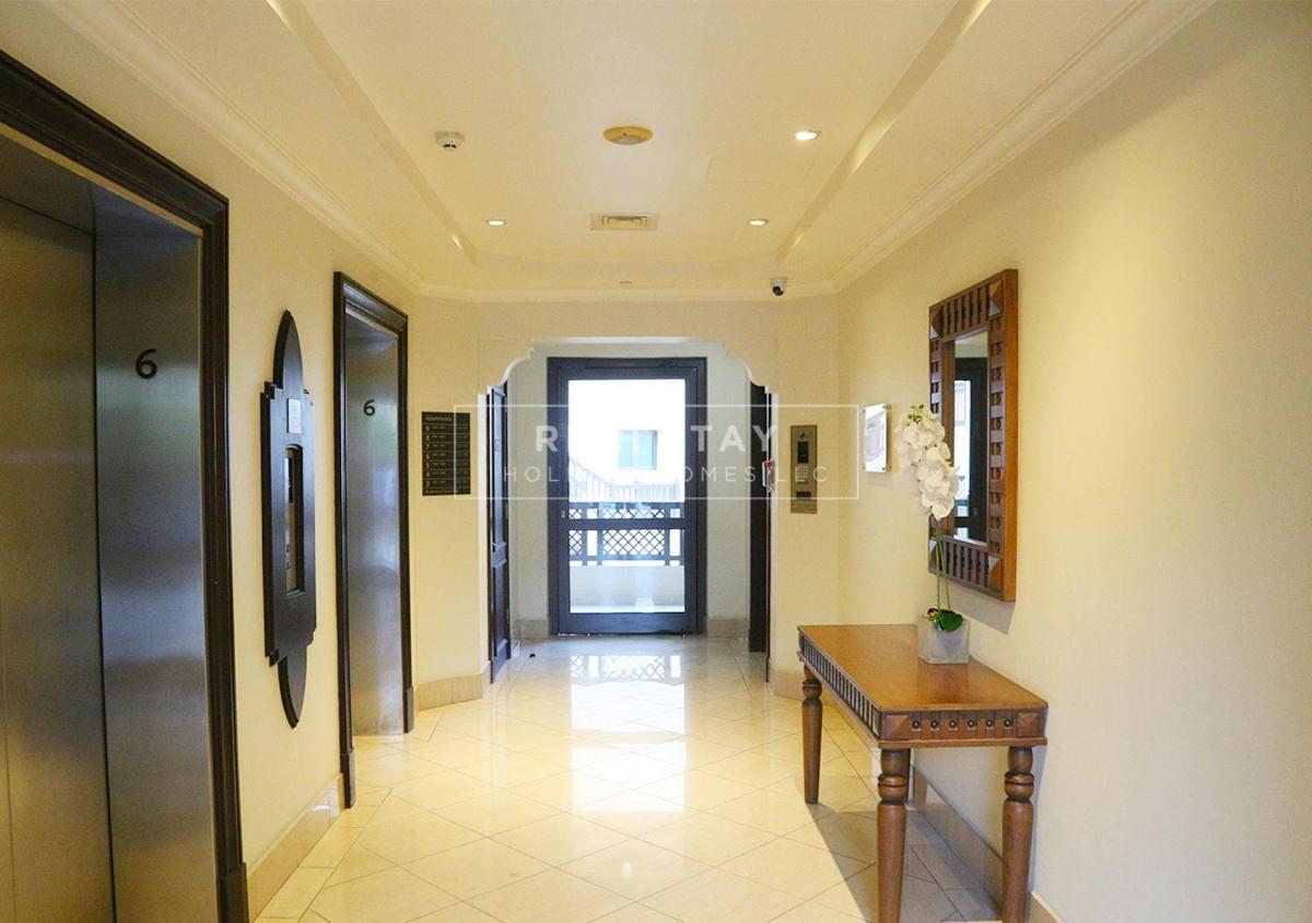 Sensational 1BR apartment in Tajer, Souk Al-Bahar