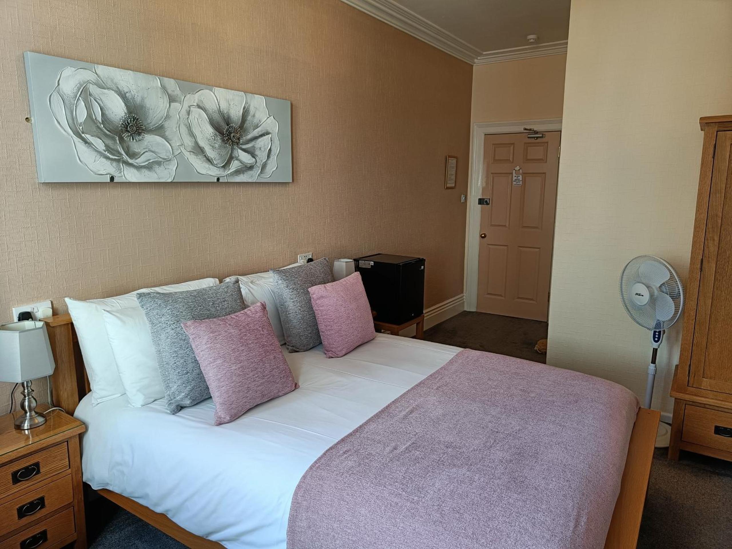 Kingsholm Guest House