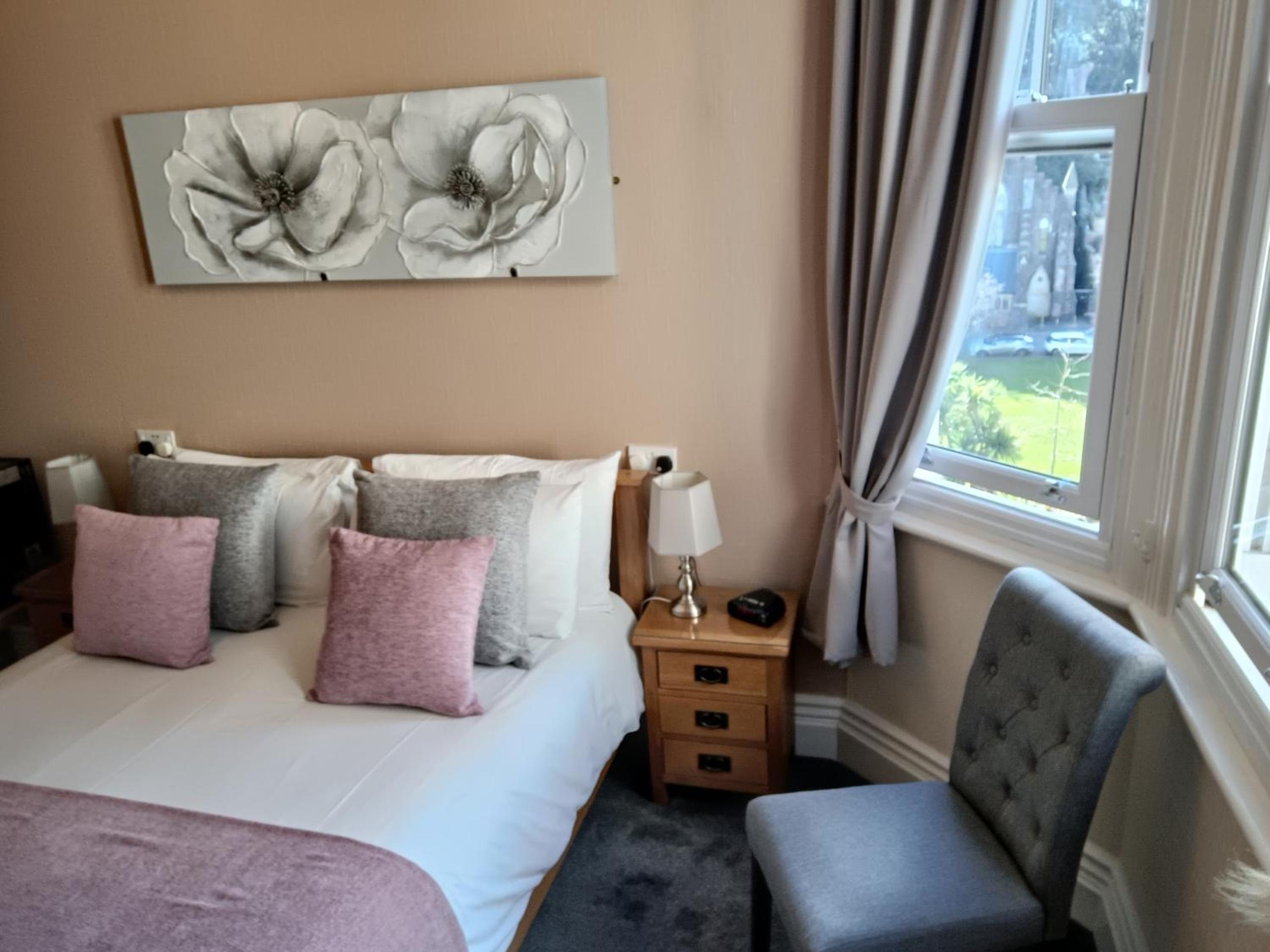 Kingsholm Guest House