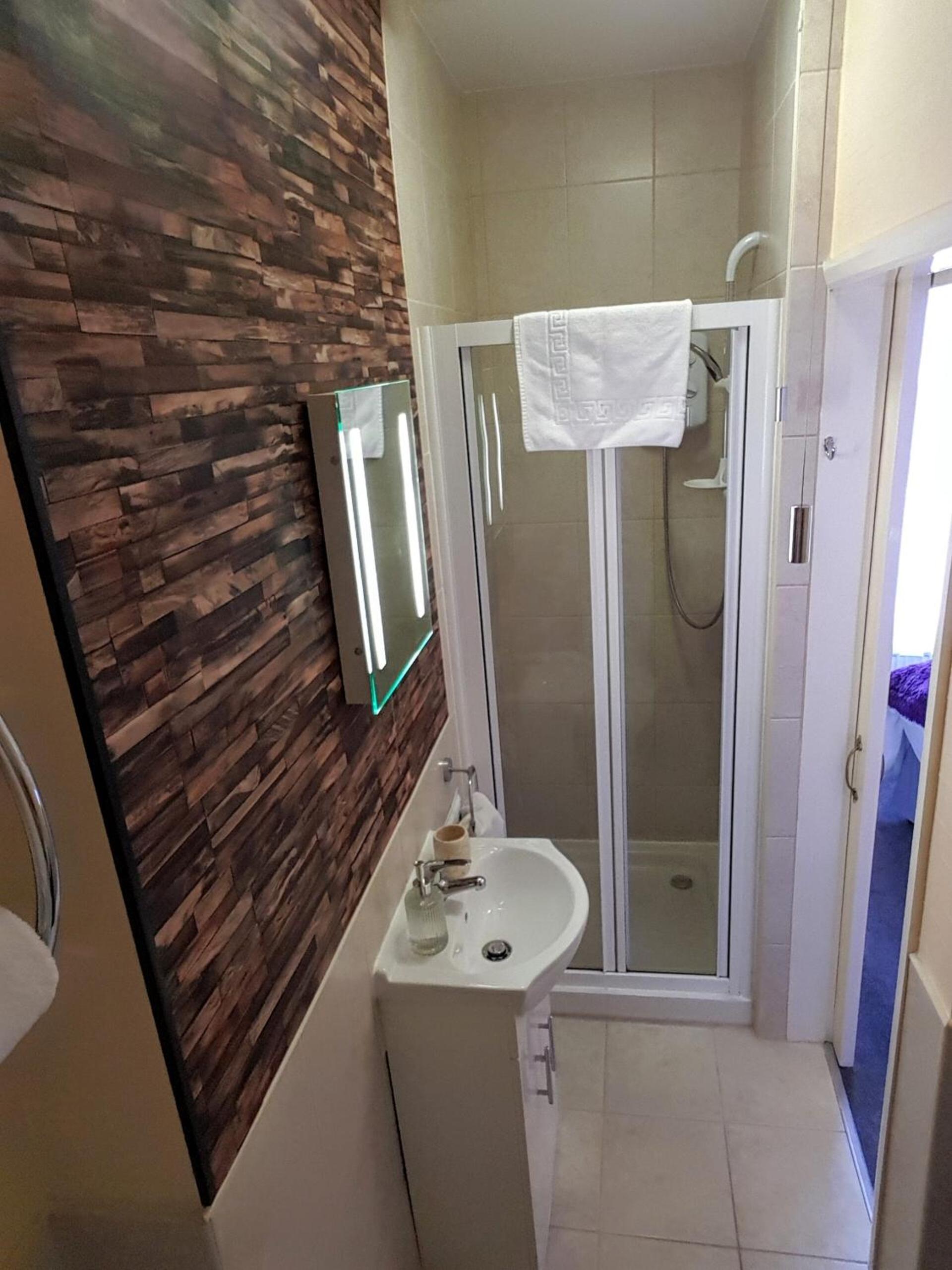 Kingsholm Guest House