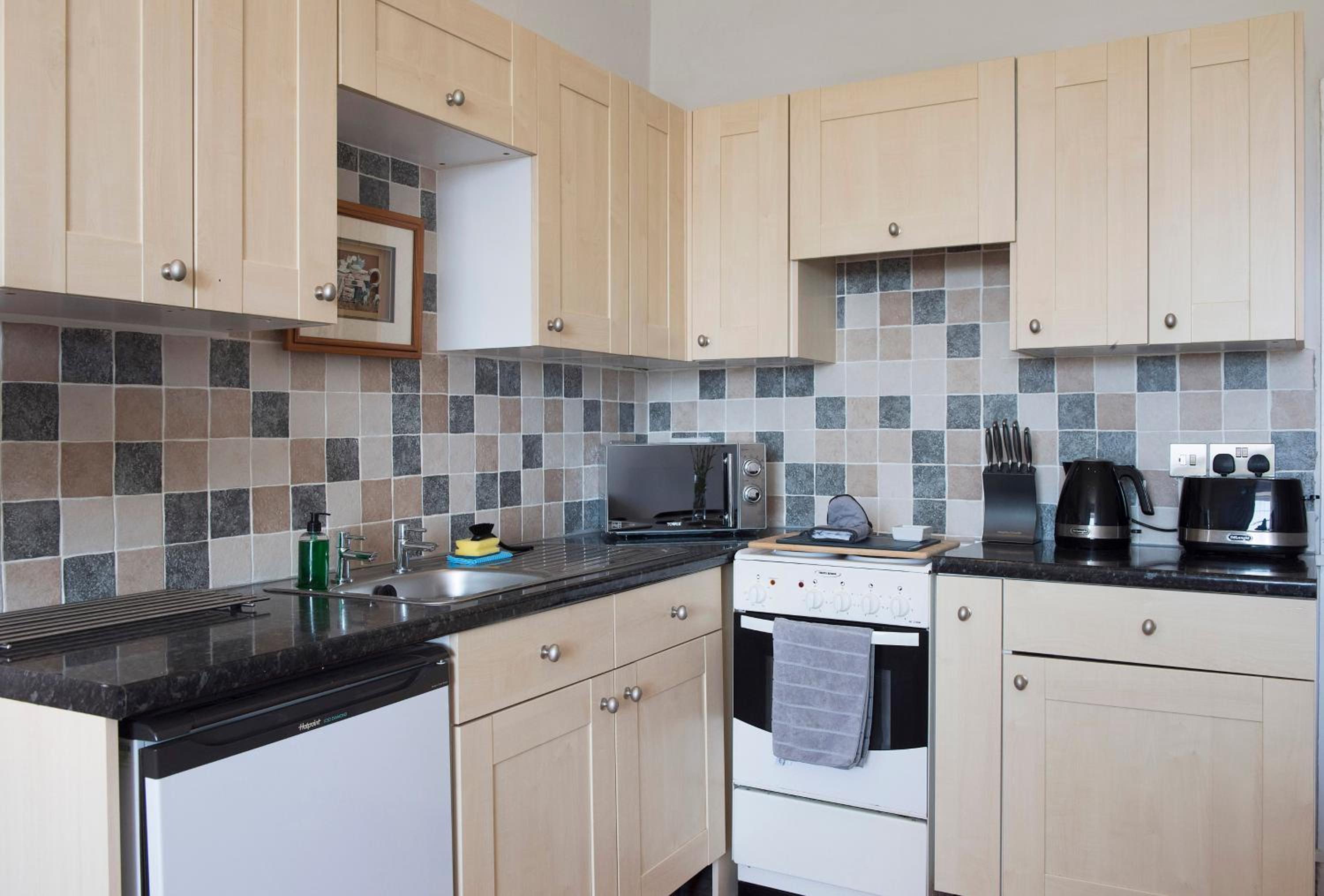 Rame Barton Guest House and Pottery