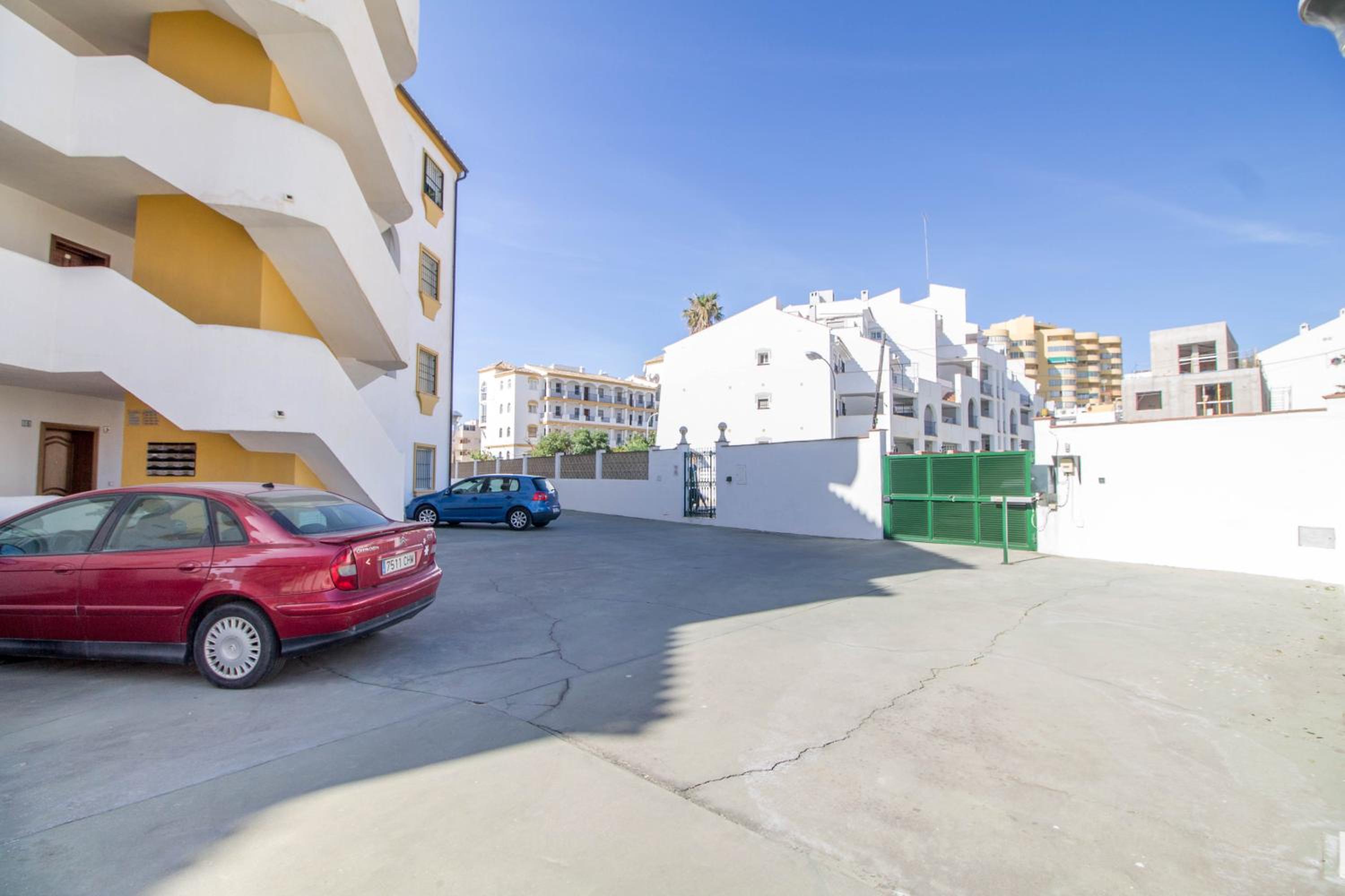 Erisa 31 by IVI Real Estate view 5