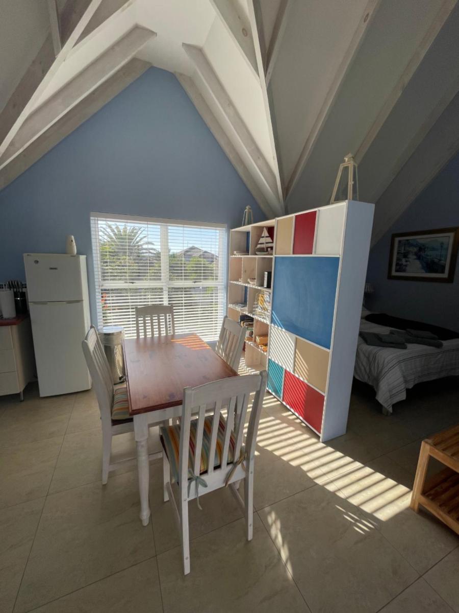 De Blauwvoet - Dolfyn (Sunset Beach) view 3