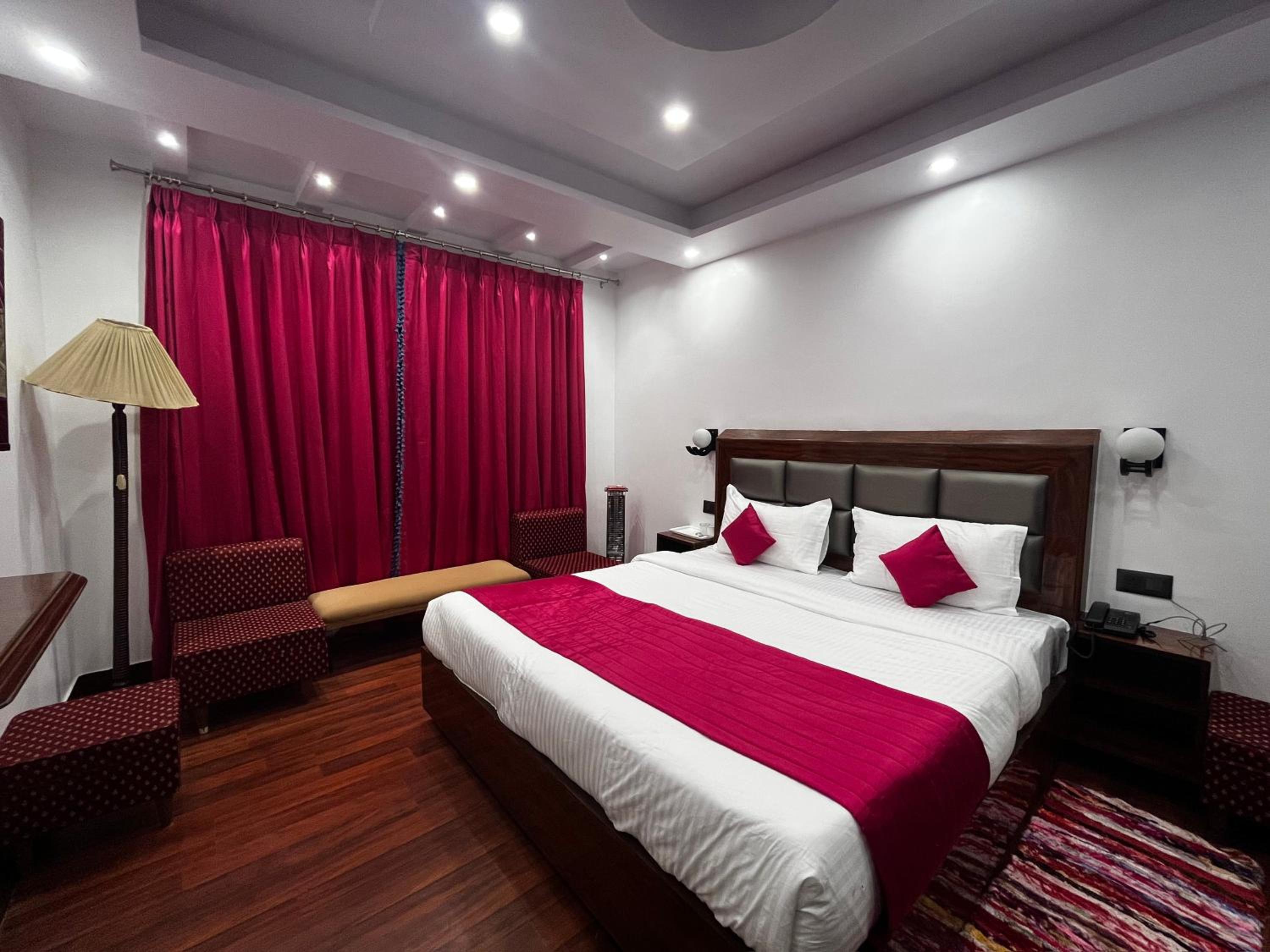 The Warrick Homestay, A Luxe Stay Near Mall Road, Shimla view 4