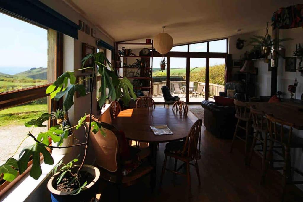 Spacious cabin on isolated farm with sea view