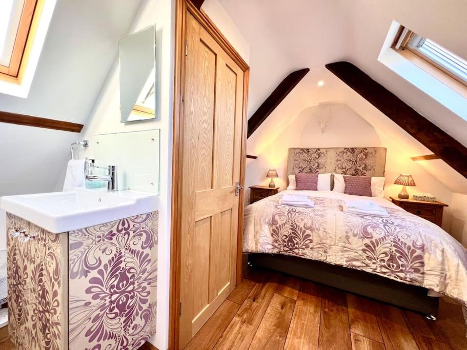 Hectors House, Rothbury view 5