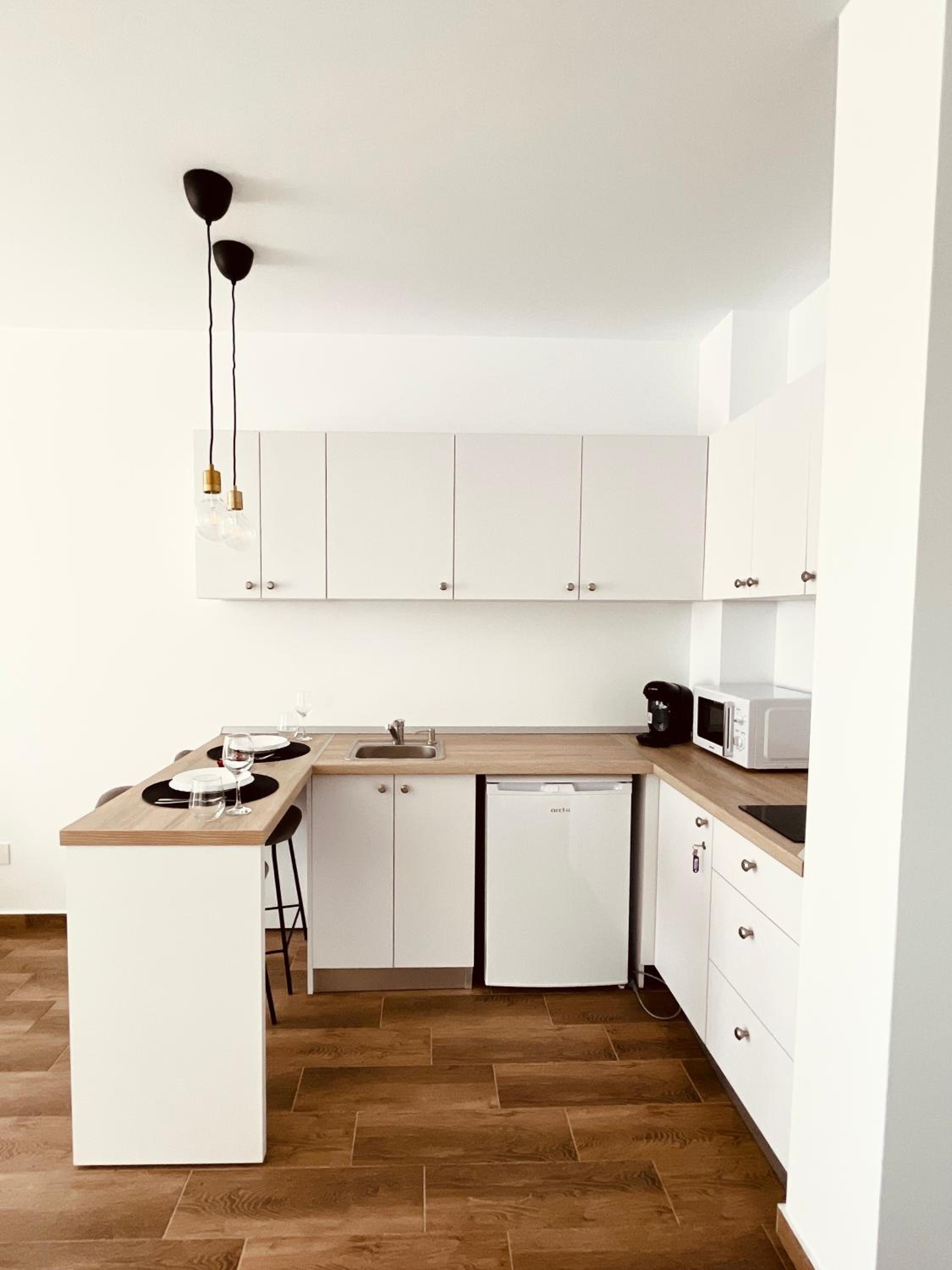 The Palm 2 Apartment - family friendly, central, self check-in view 5