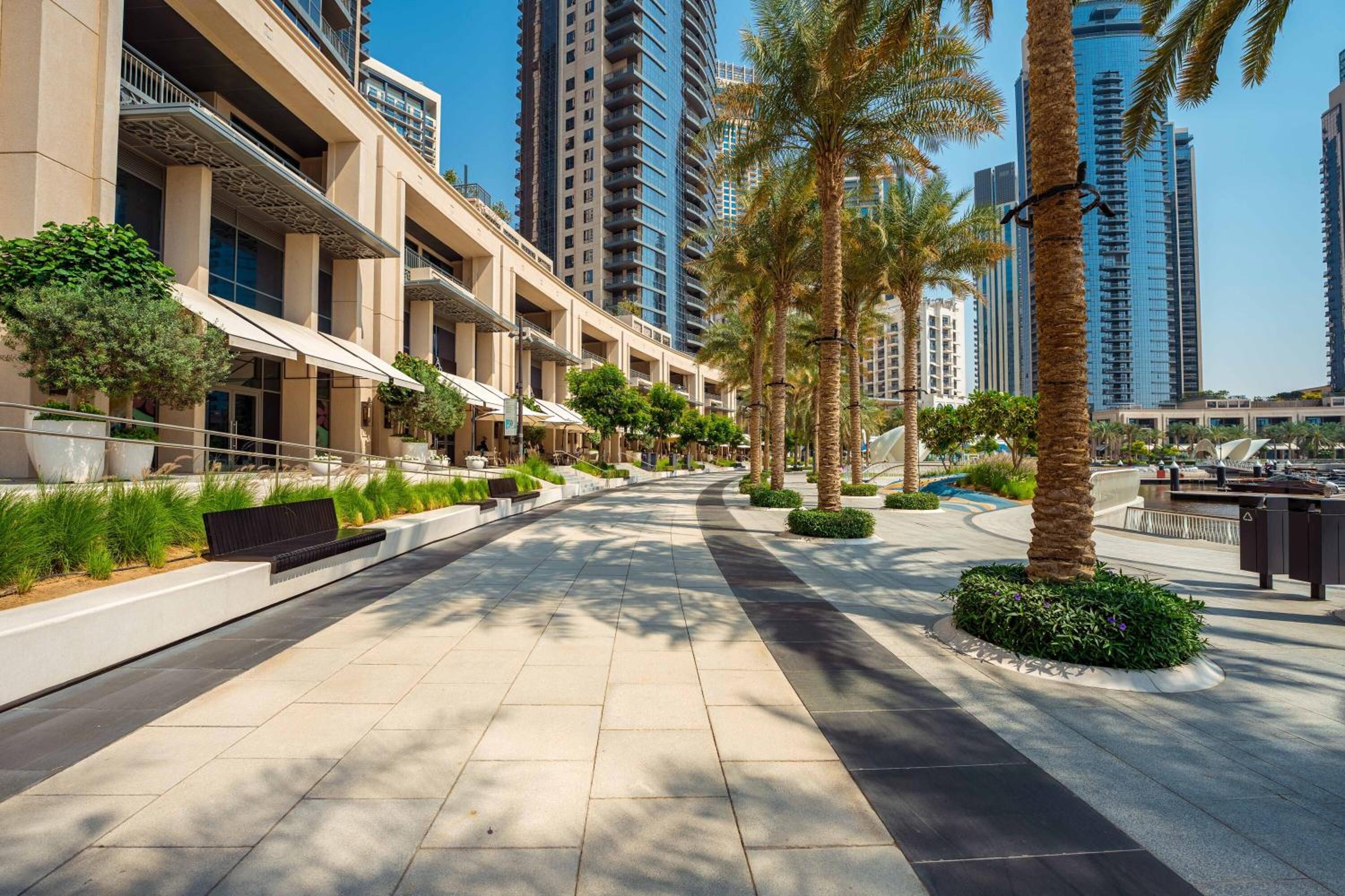 Maison Privee - Trendy Apt on the Creek w/ Superb Dubai Skyline Vw