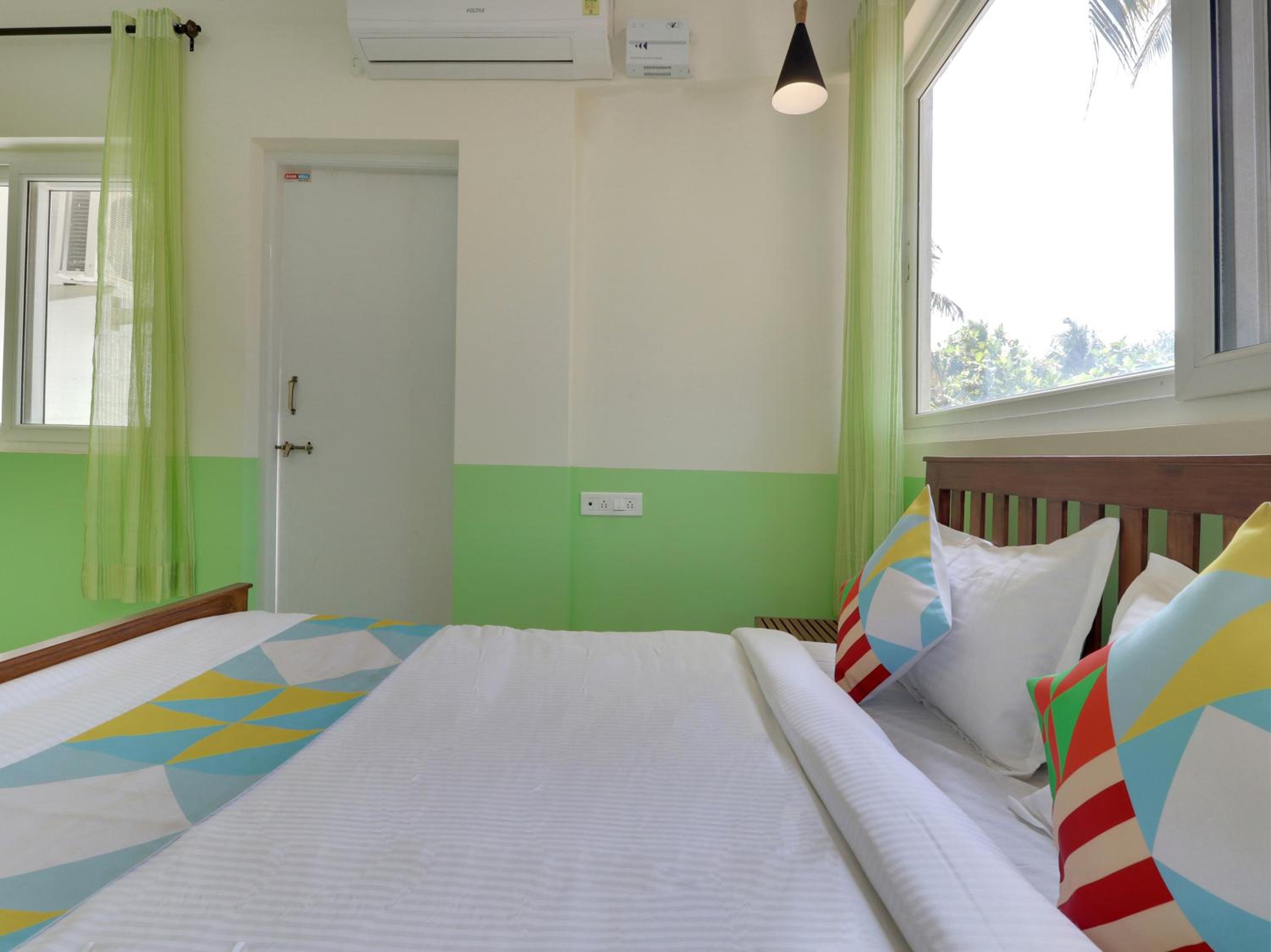 Luxury 2BHK Apartment near Calangute Baga beach with Pool