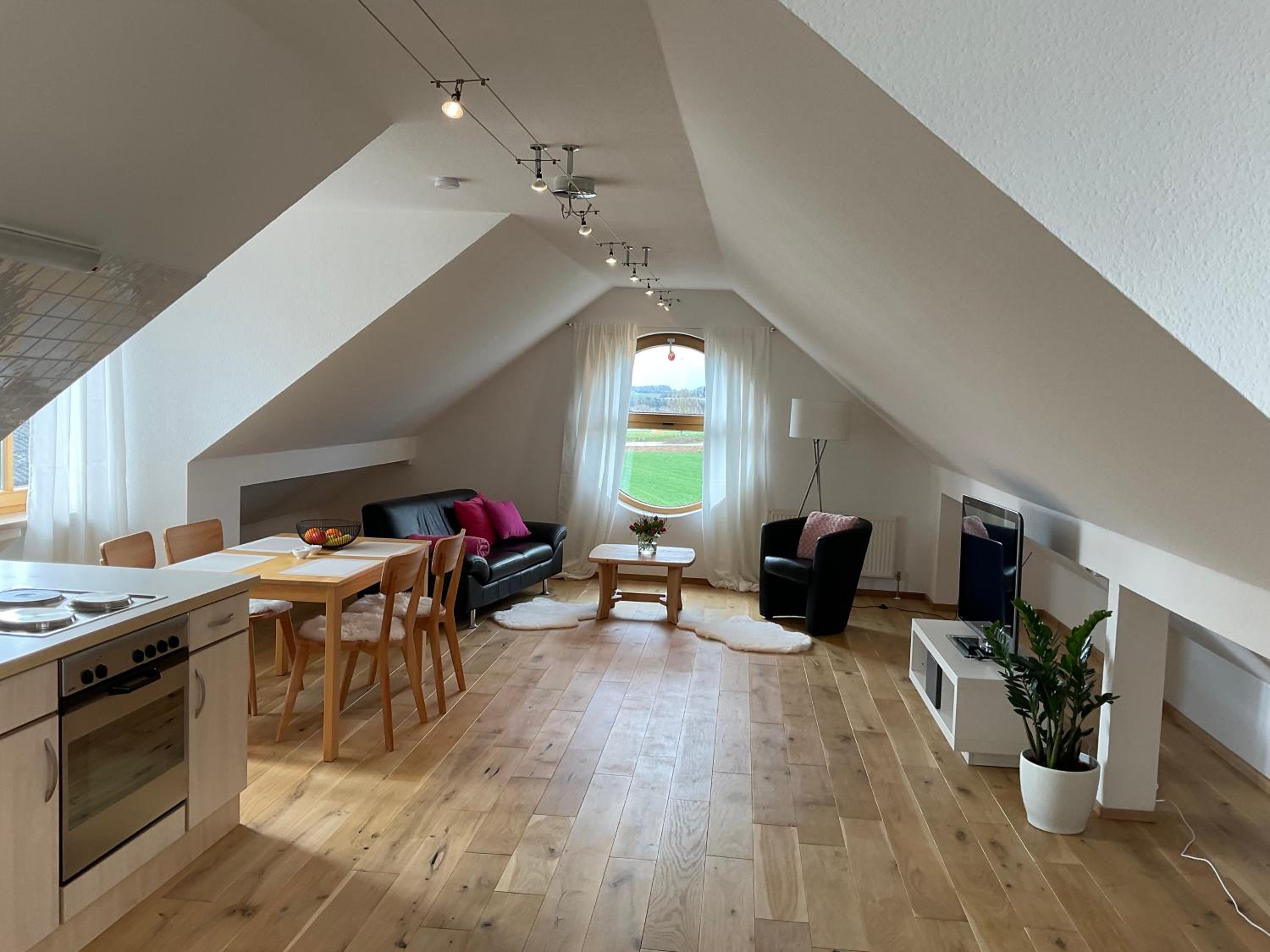 Sonniges Jura Loft im Golf Paradies Hilzhofen