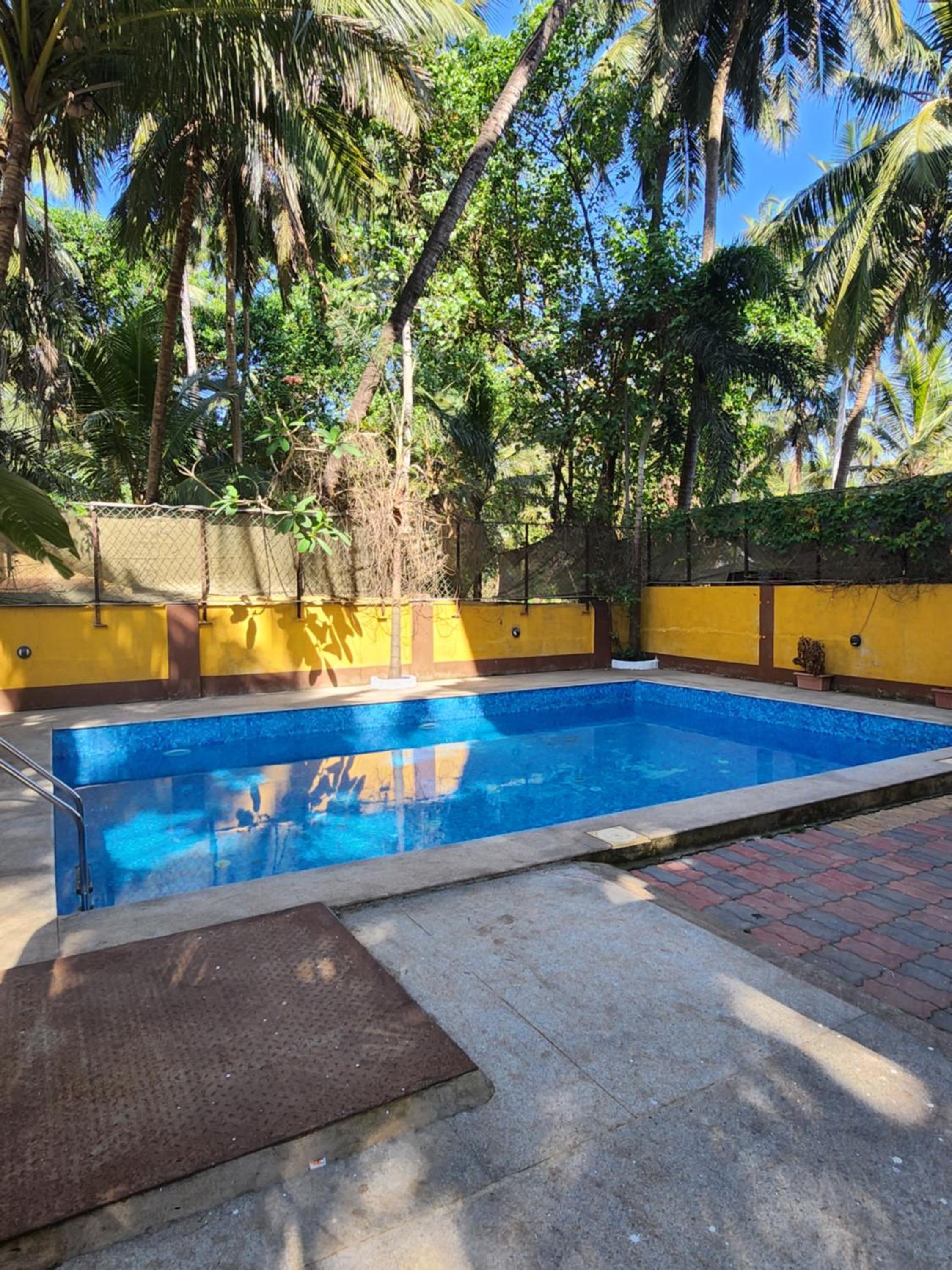 Luxury 2BHK Apartment near Calangute Baga beach with Pool