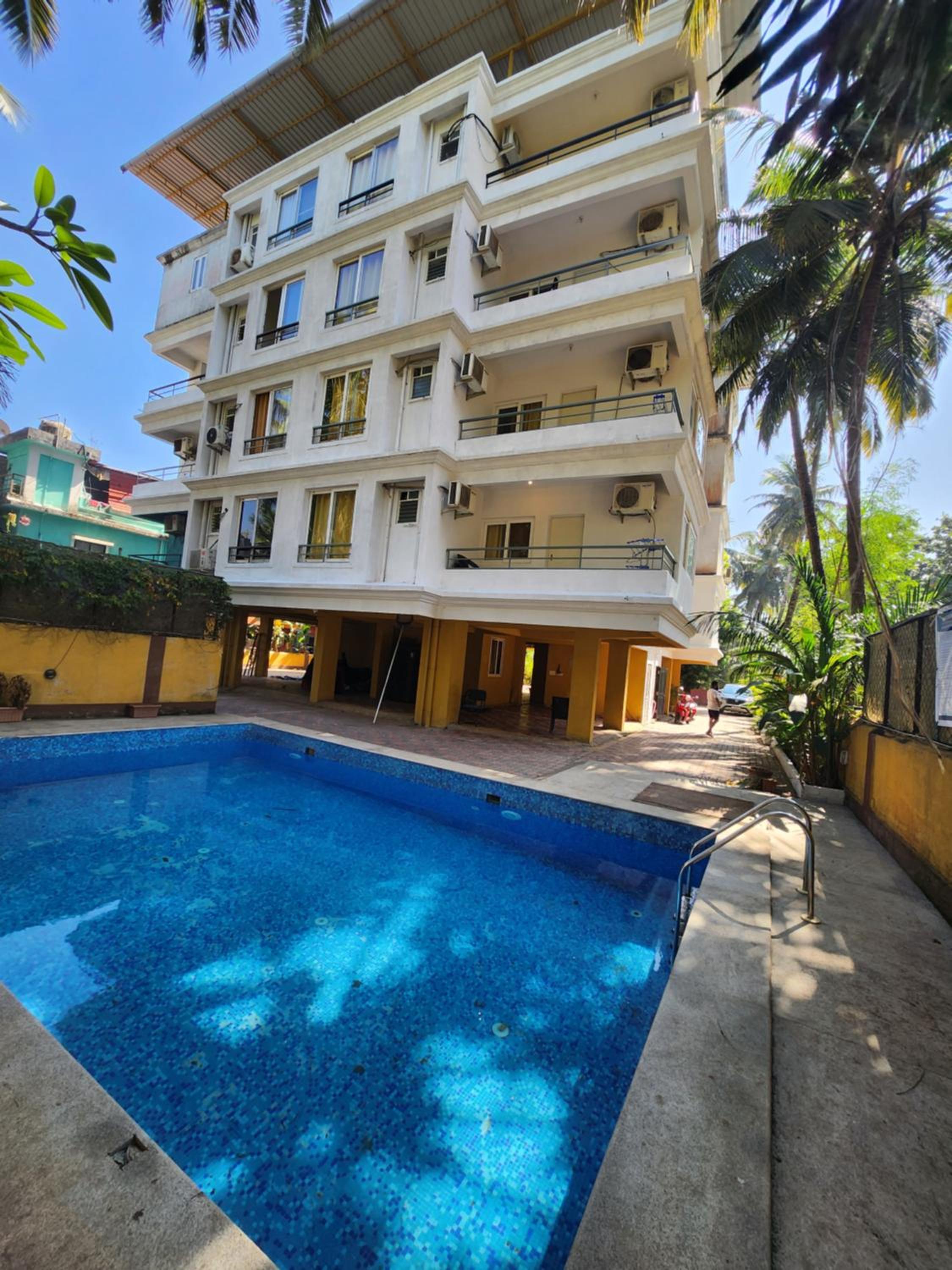 Luxury 2BHK Apartment near Calangute Baga beach with Pool