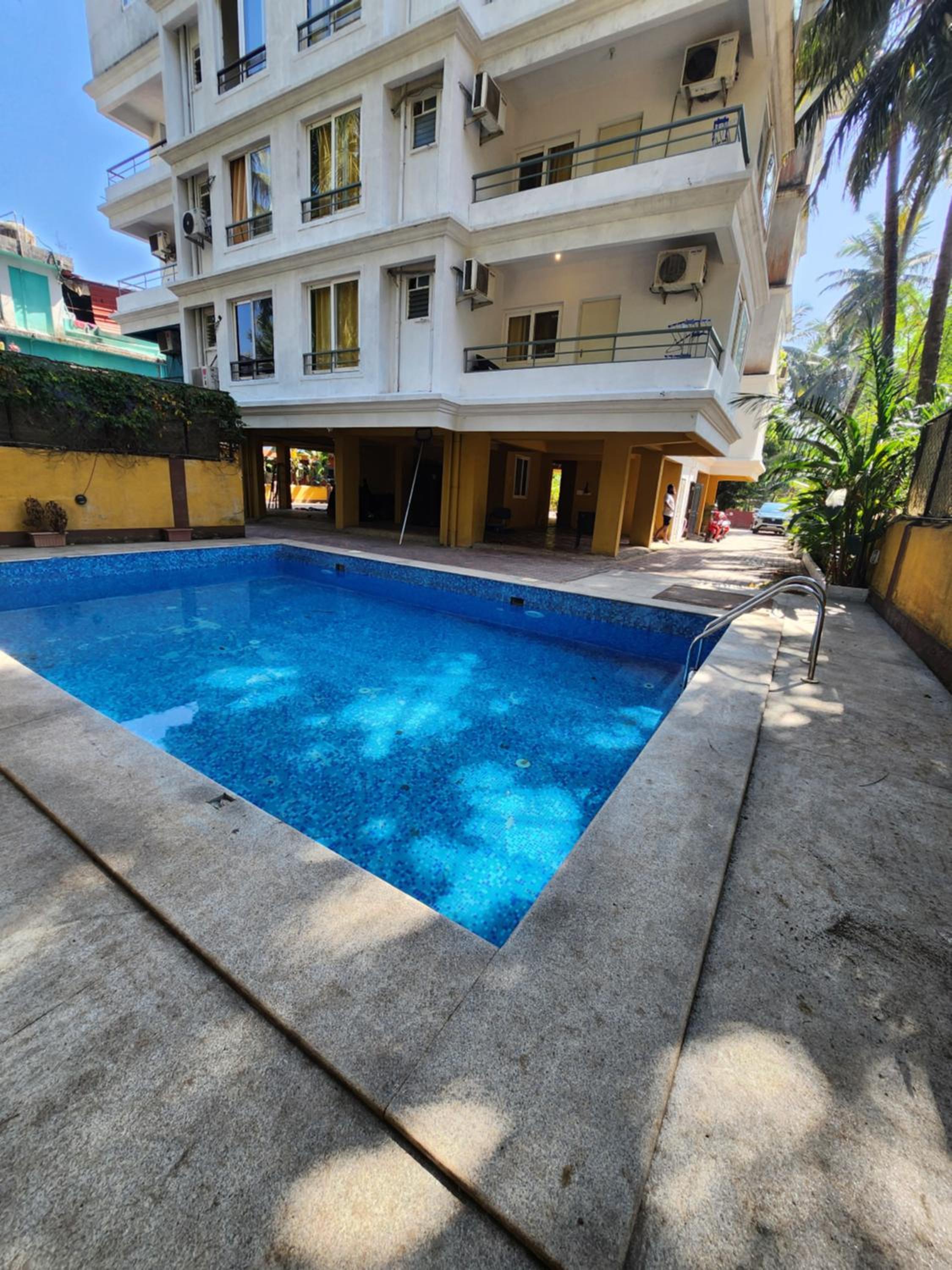 Luxury 2BHK Apartment near Calangute Baga beach with Pool