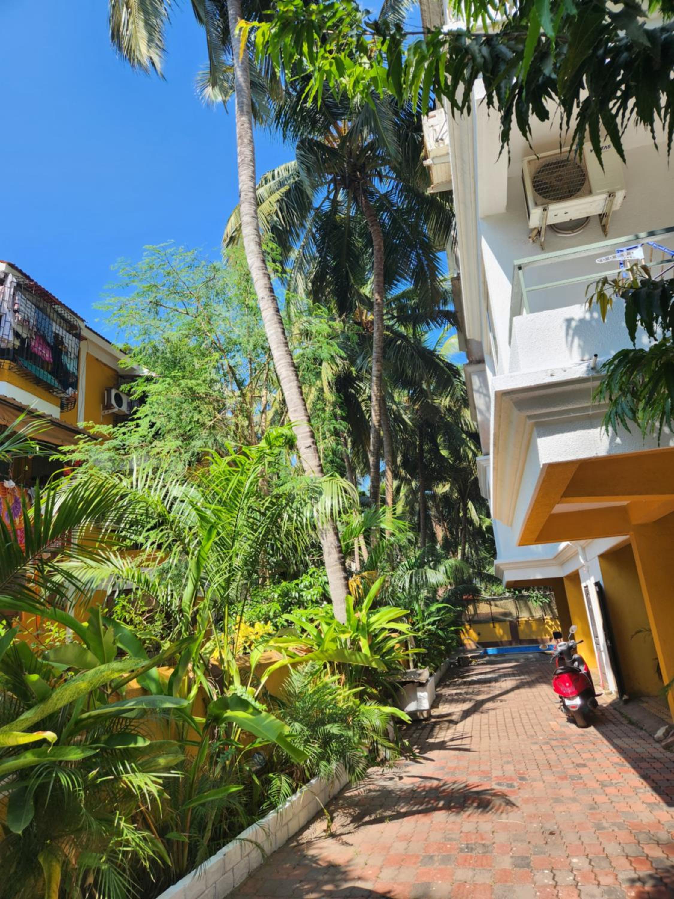 Luxury 2BHK Apartment near Calangute Baga beach with Pool