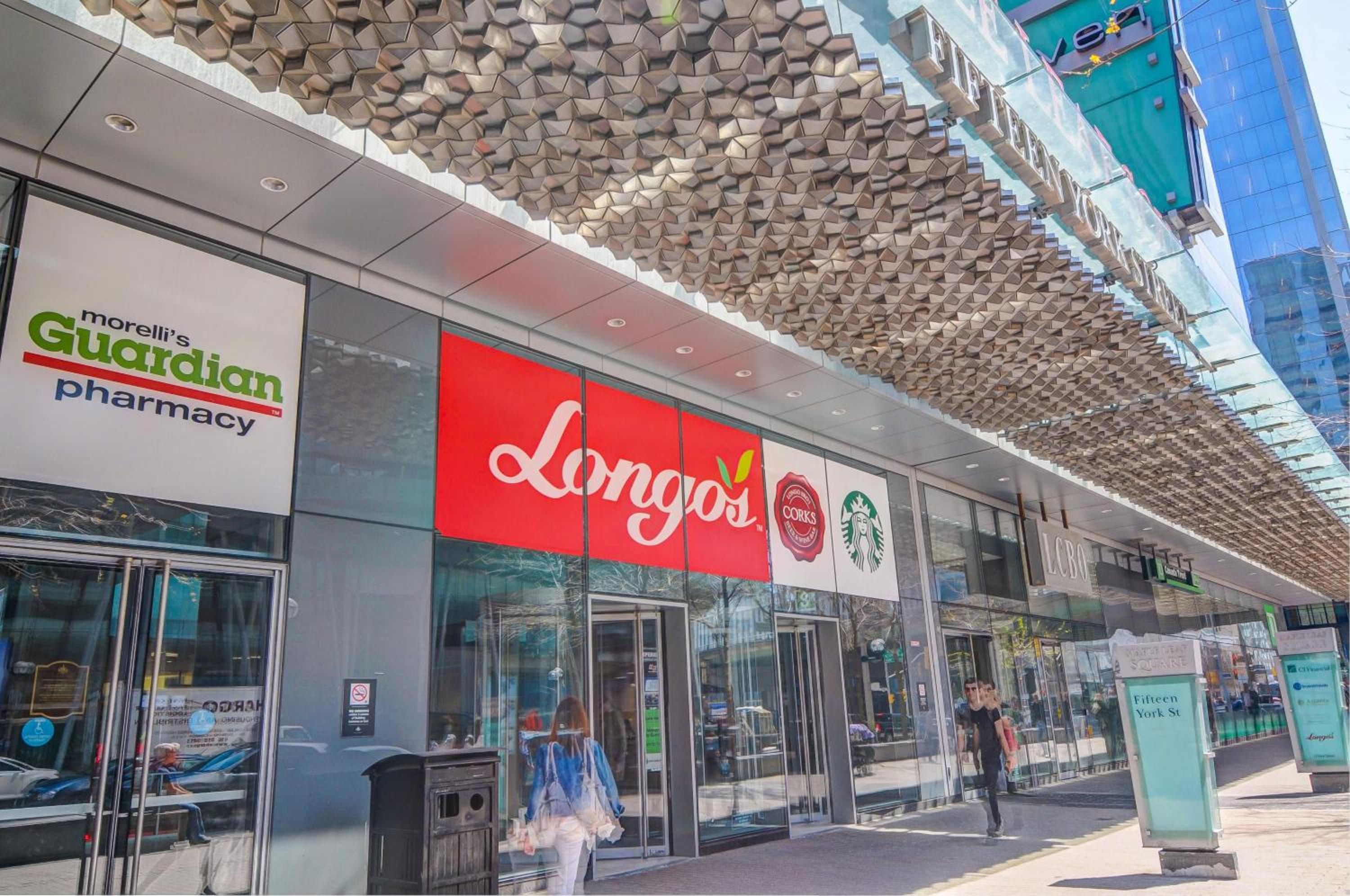 Spacious LUX 2BD Downtown Toronto with Parking!