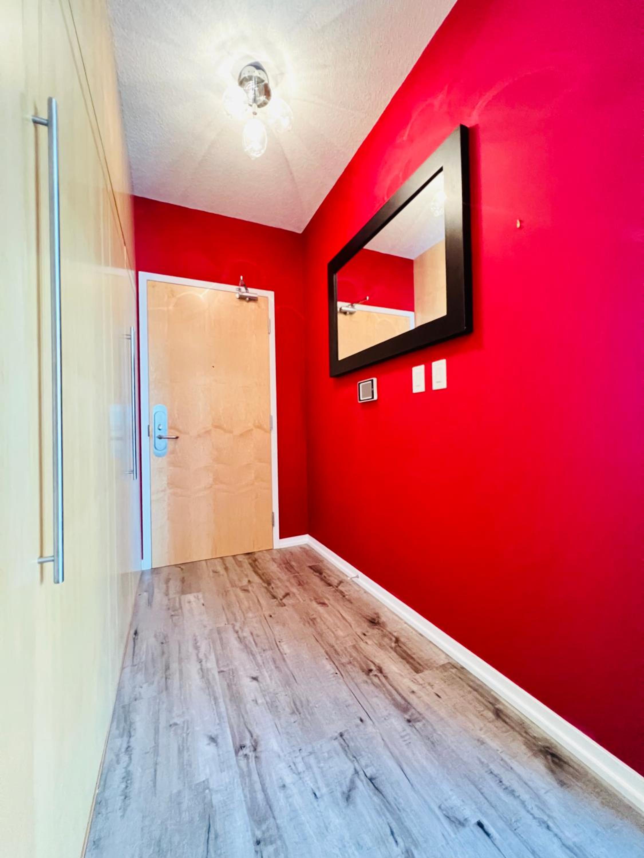 Spacious LUX 2BD Downtown Toronto with Parking!