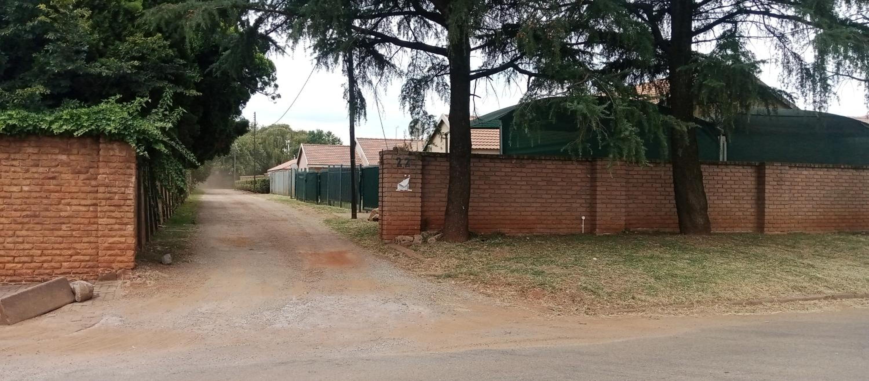 C - Land guest house Meyerton view 2