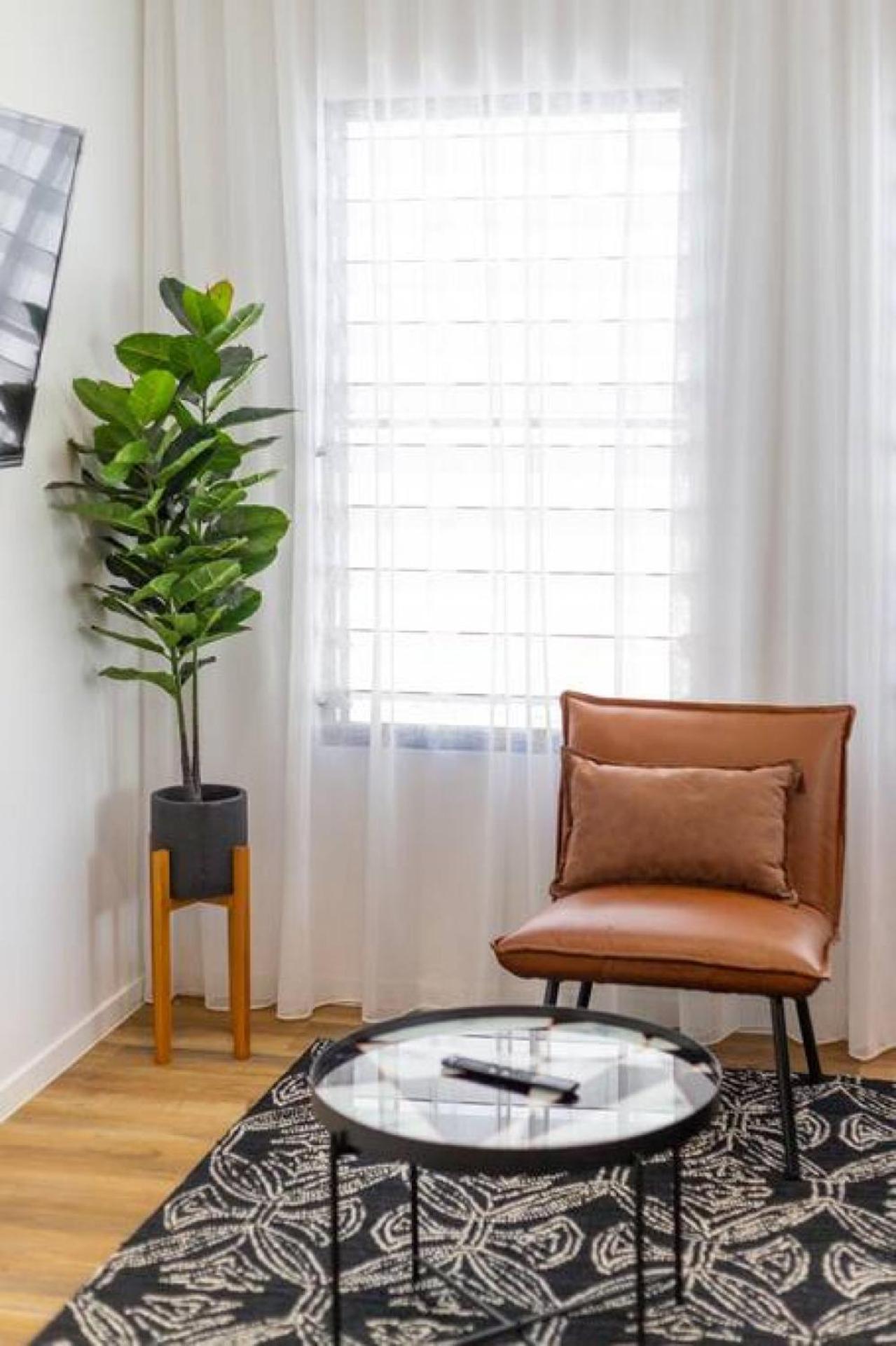 Industrial Luxe Villa - Boutique 1 bedroom luxury Villa