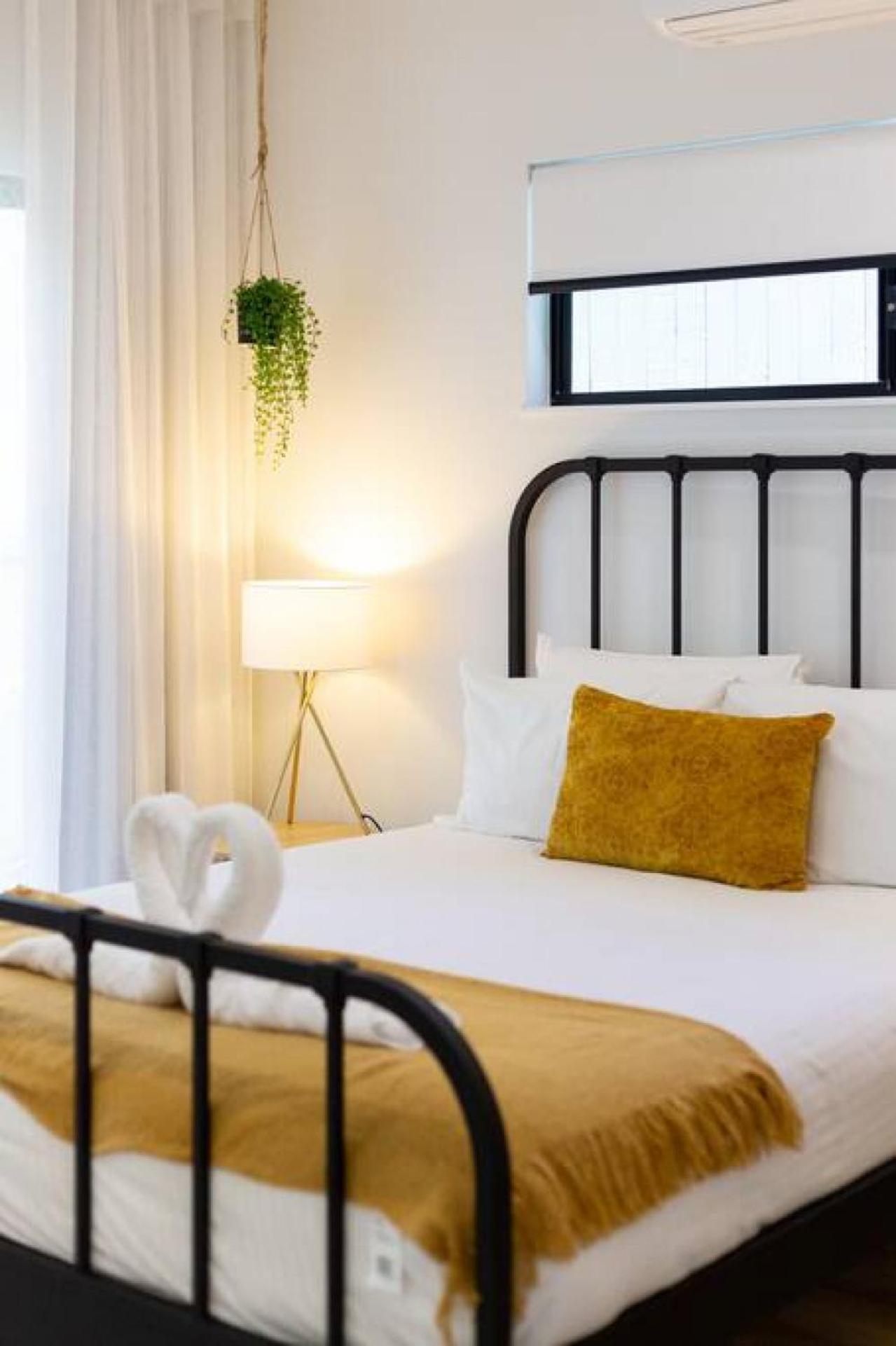 Industrial Luxe Villa - Boutique 1 bedroom luxury Villa