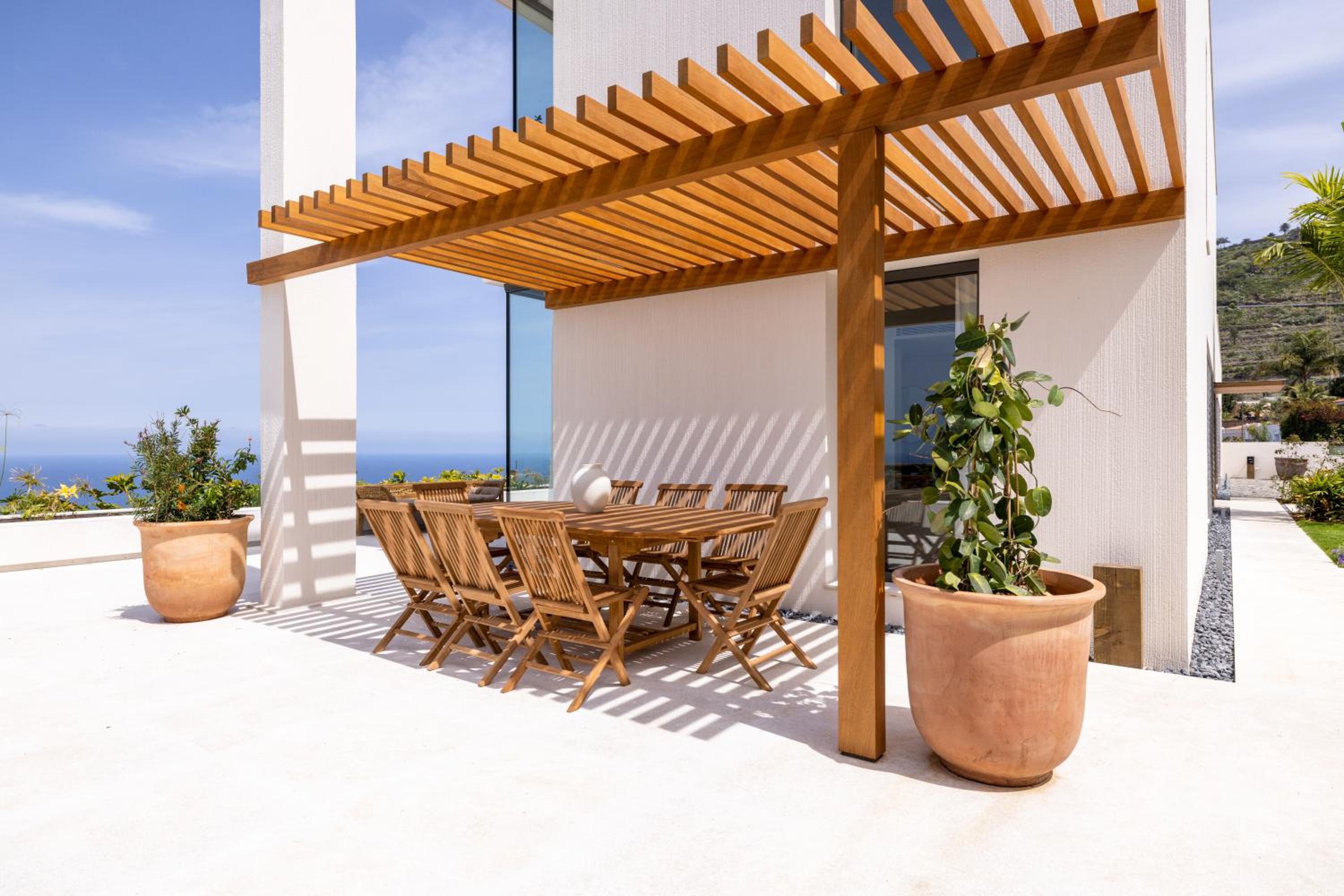 Serenity Villa on the Cliff with climatized pool