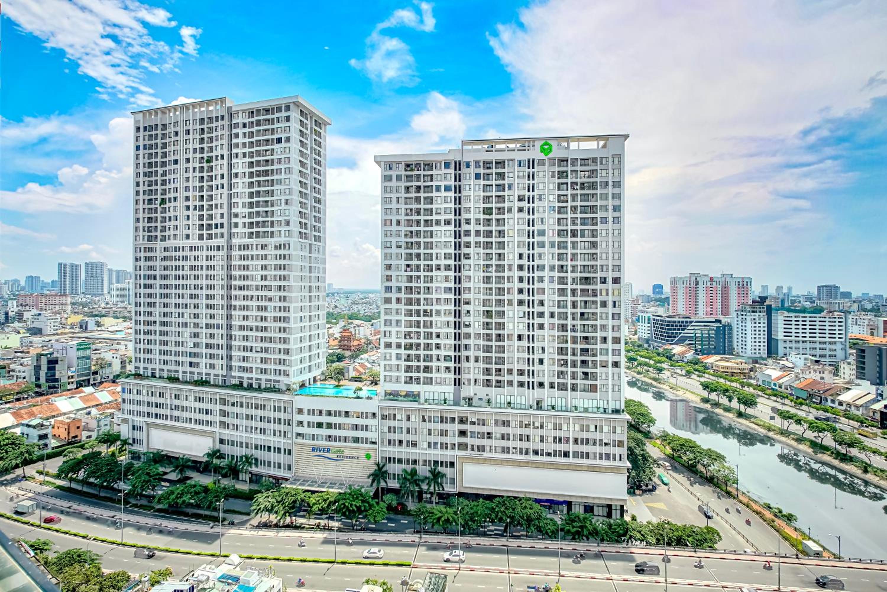 MONday Premium Aparts - HighClass Building and Central Spot