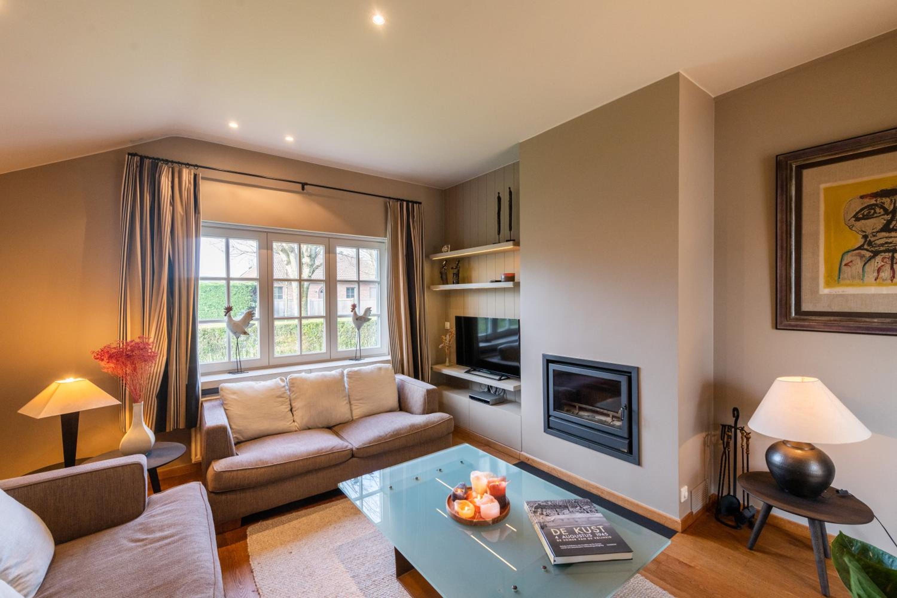 Casa Newport view 4