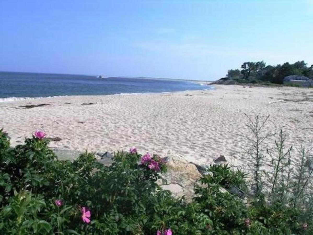 Walk to Beach and Town, Hot tub, Sleeps 8, Pet Friendly view 2