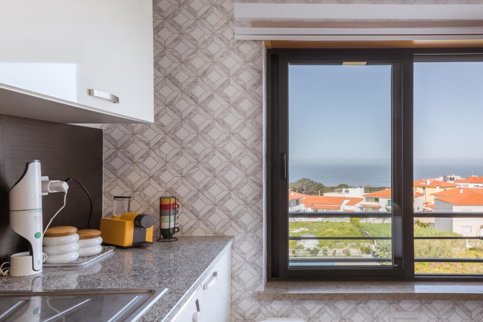 Panoramic Villa Mar en Nazaré — kitchen