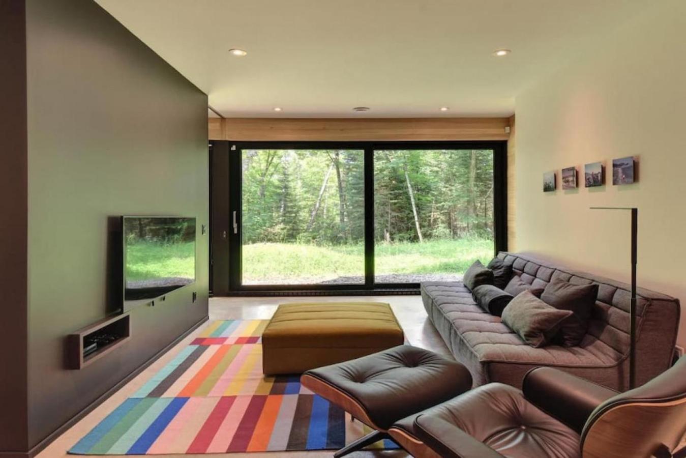 1 Impasse du Cardinal - Lac Superior Chalet w Spa Sauna & Games Room