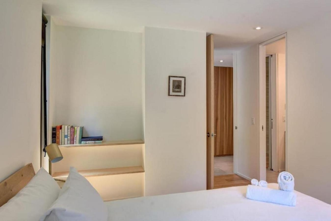 1 Impasse du Cardinal - Lac Superior Chalet w Spa Sauna & Games Room