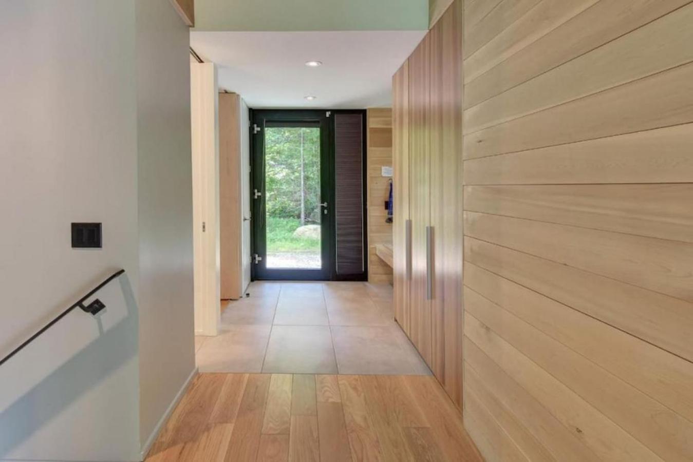 1 Impasse du Cardinal - Lac Superior Chalet w Spa Sauna & Games Room