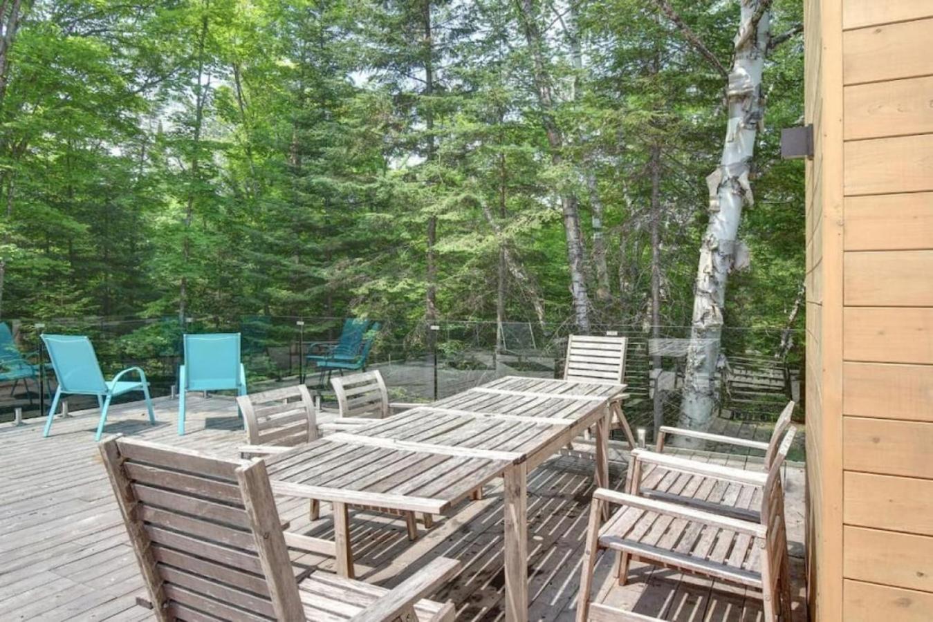 1 Impasse du Cardinal - Lac Superior Chalet w Spa Sauna & Games Room