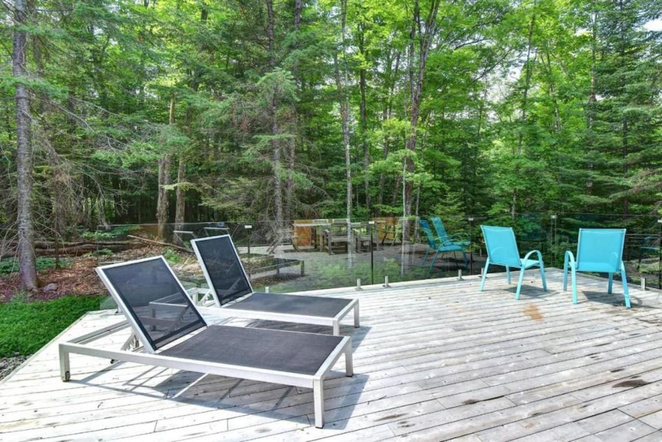 1 Impasse du Cardinal - Lac Superior Chalet w Spa Sauna & Games Room