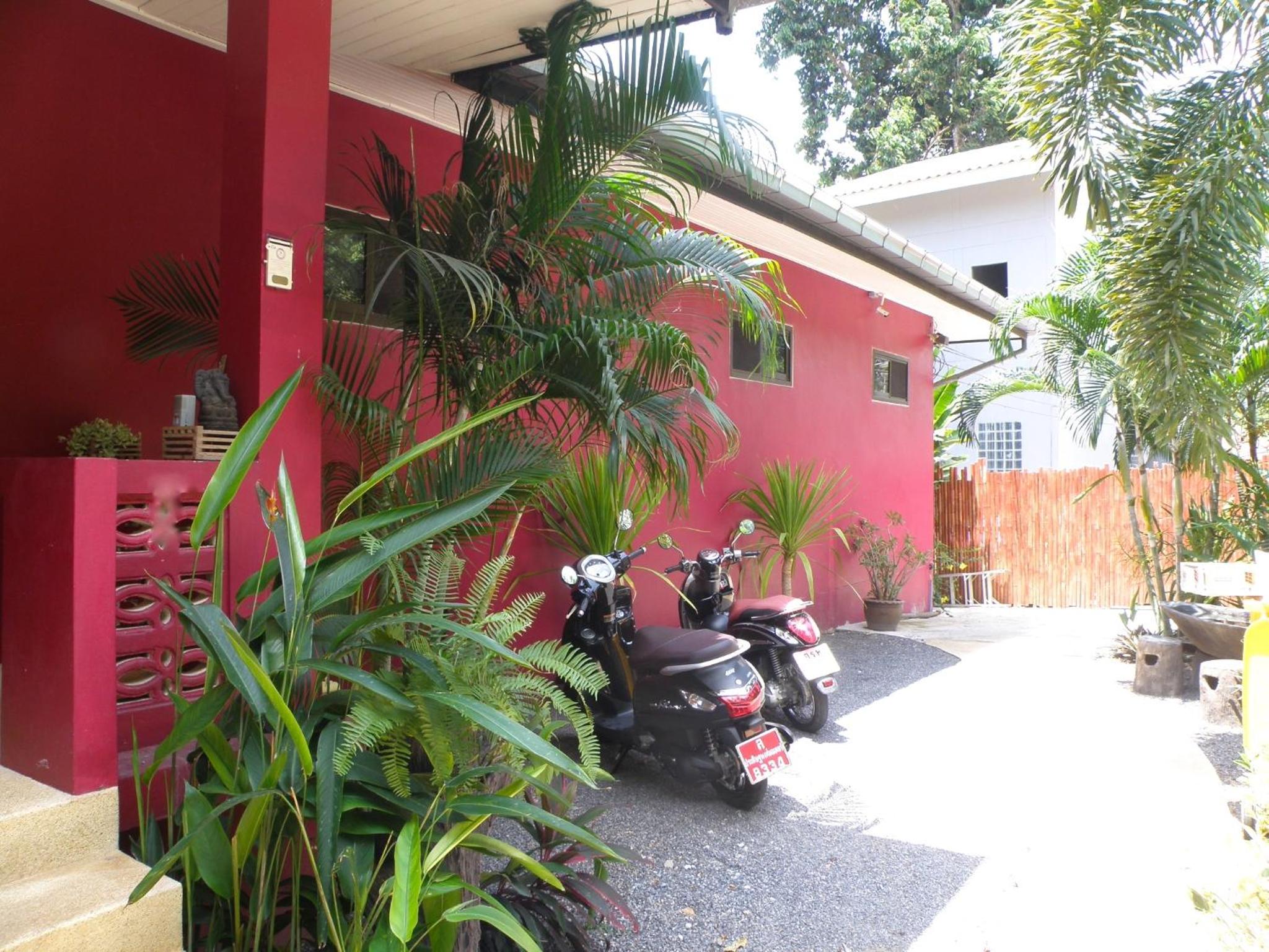 Pink House Guest House Lamai - Pool & Sea View
