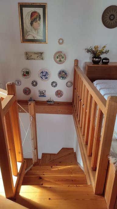 Omorfo House