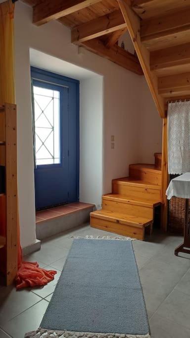 Omorfo House
