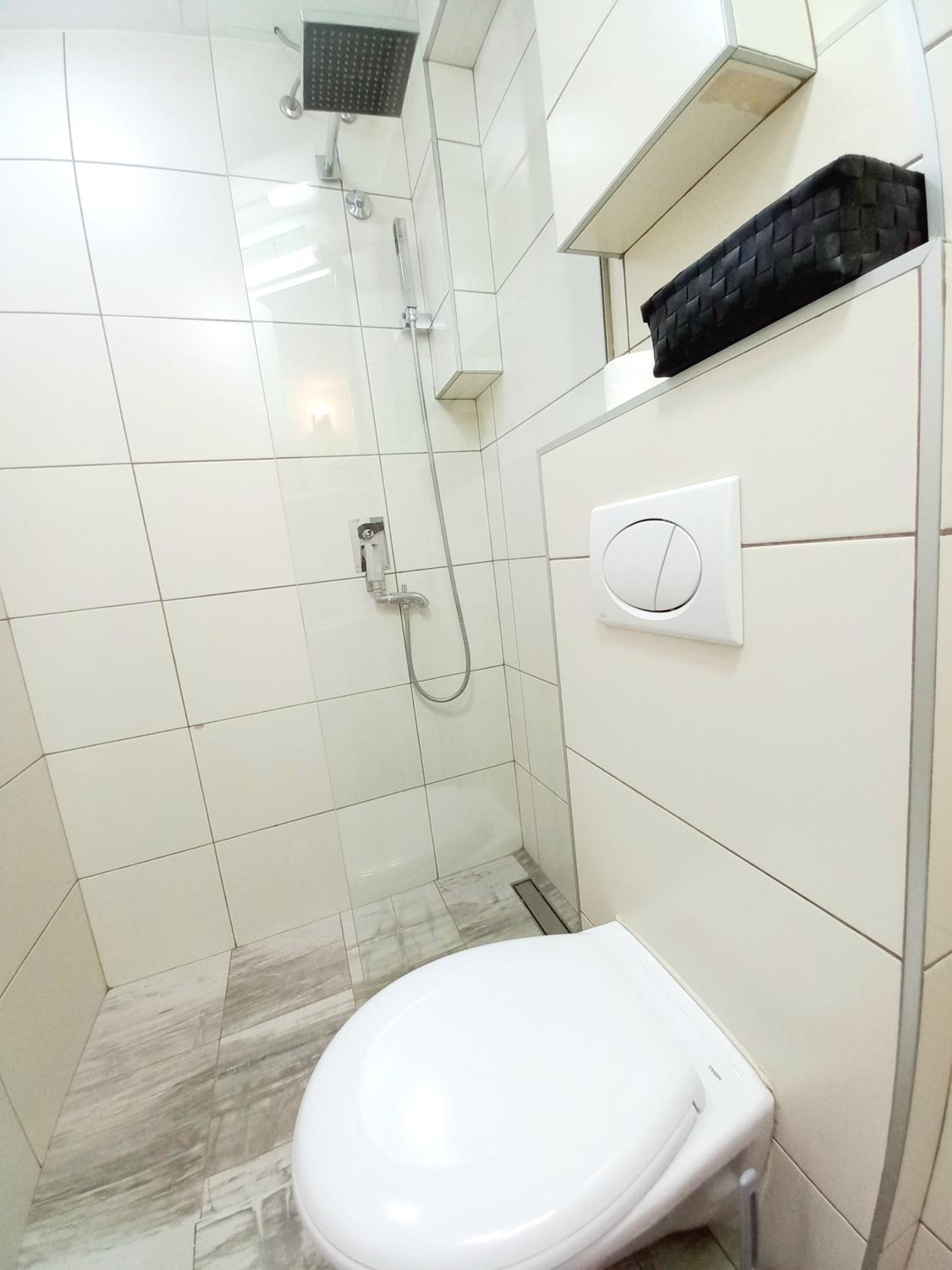 GENIUS APARTMENT
