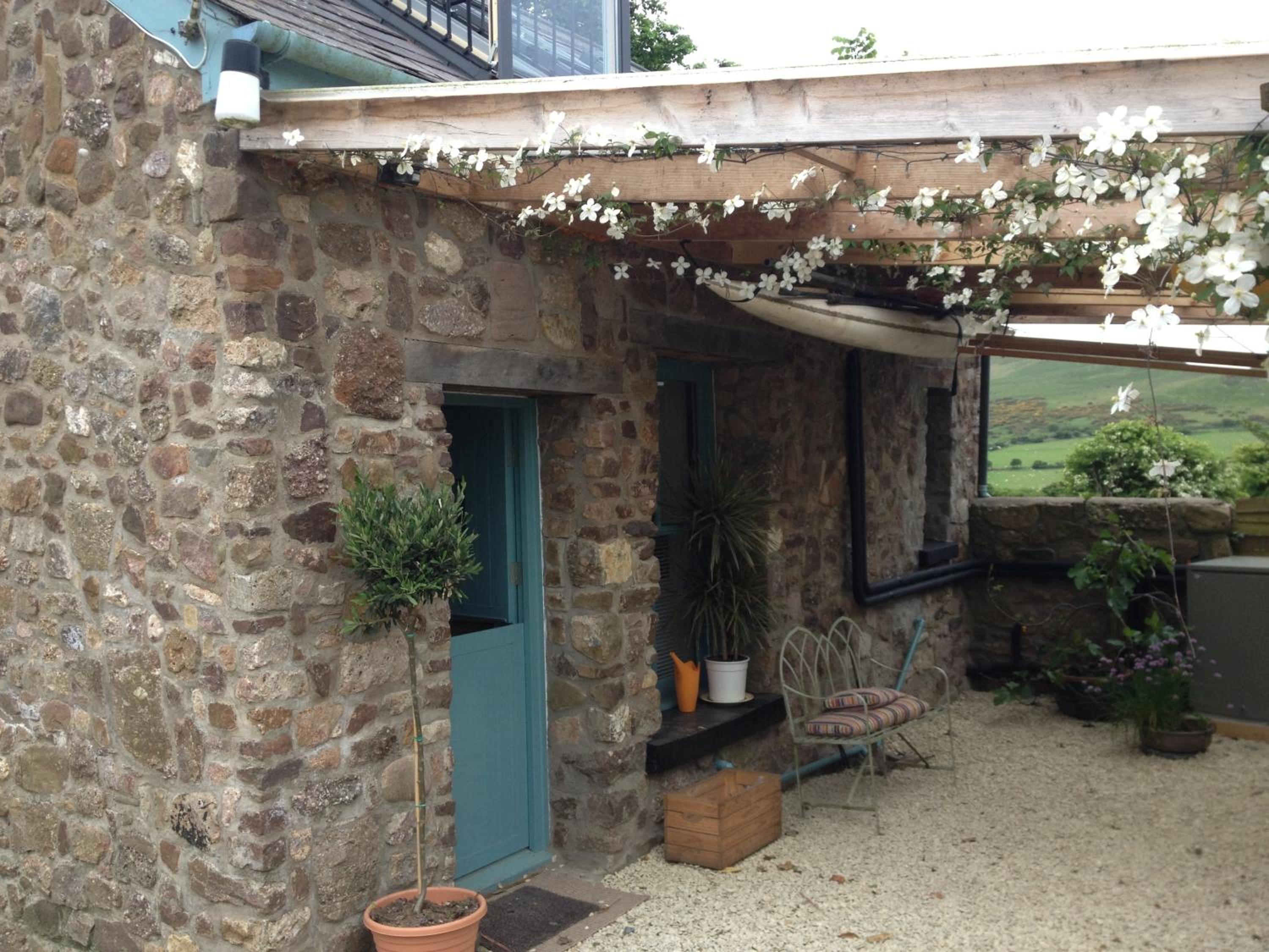 Commonstone Barn view 3