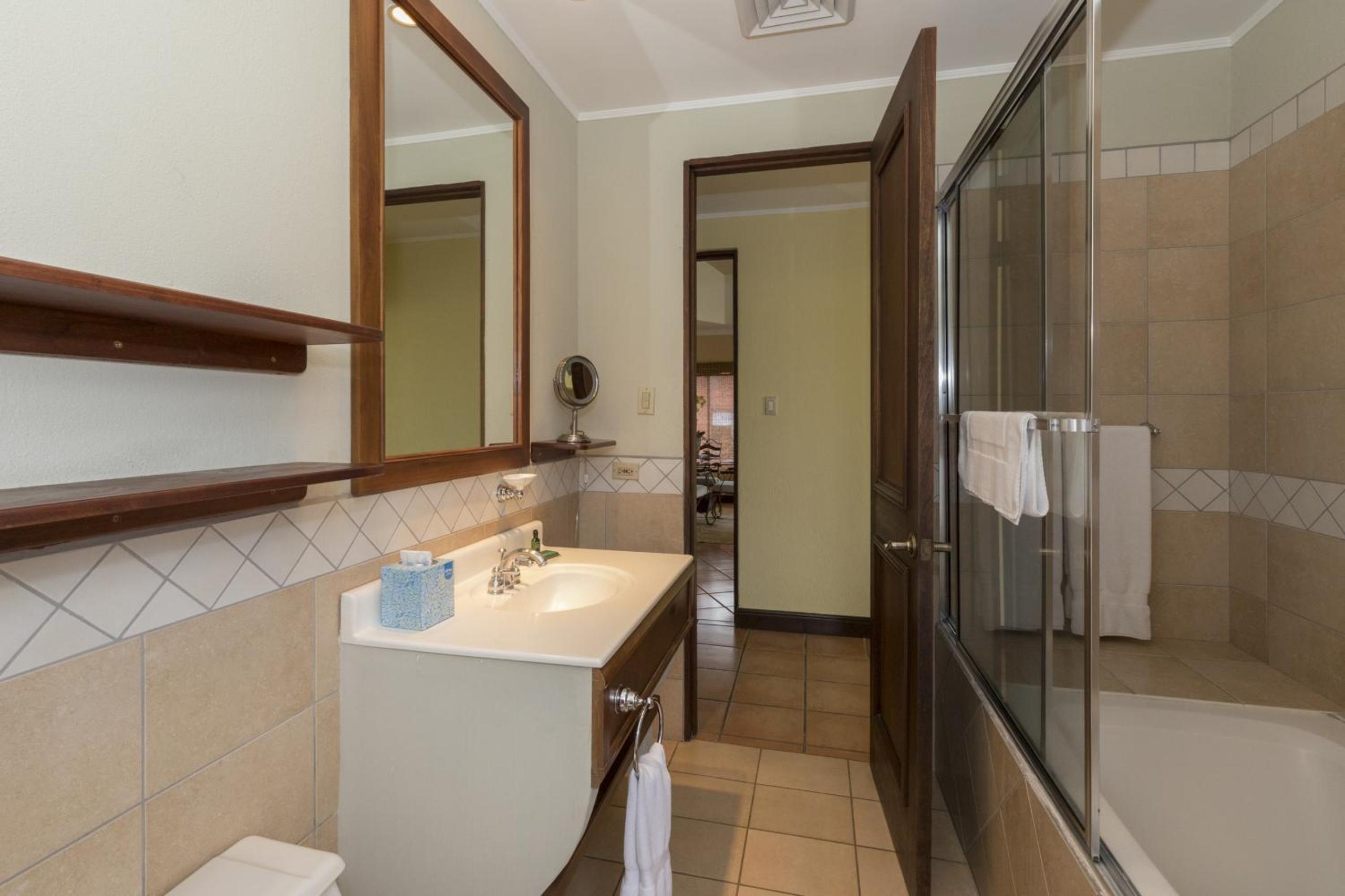 Luxury 3BR Condo with Partial Ocean View - Bougainvillea - Reserva Conchal