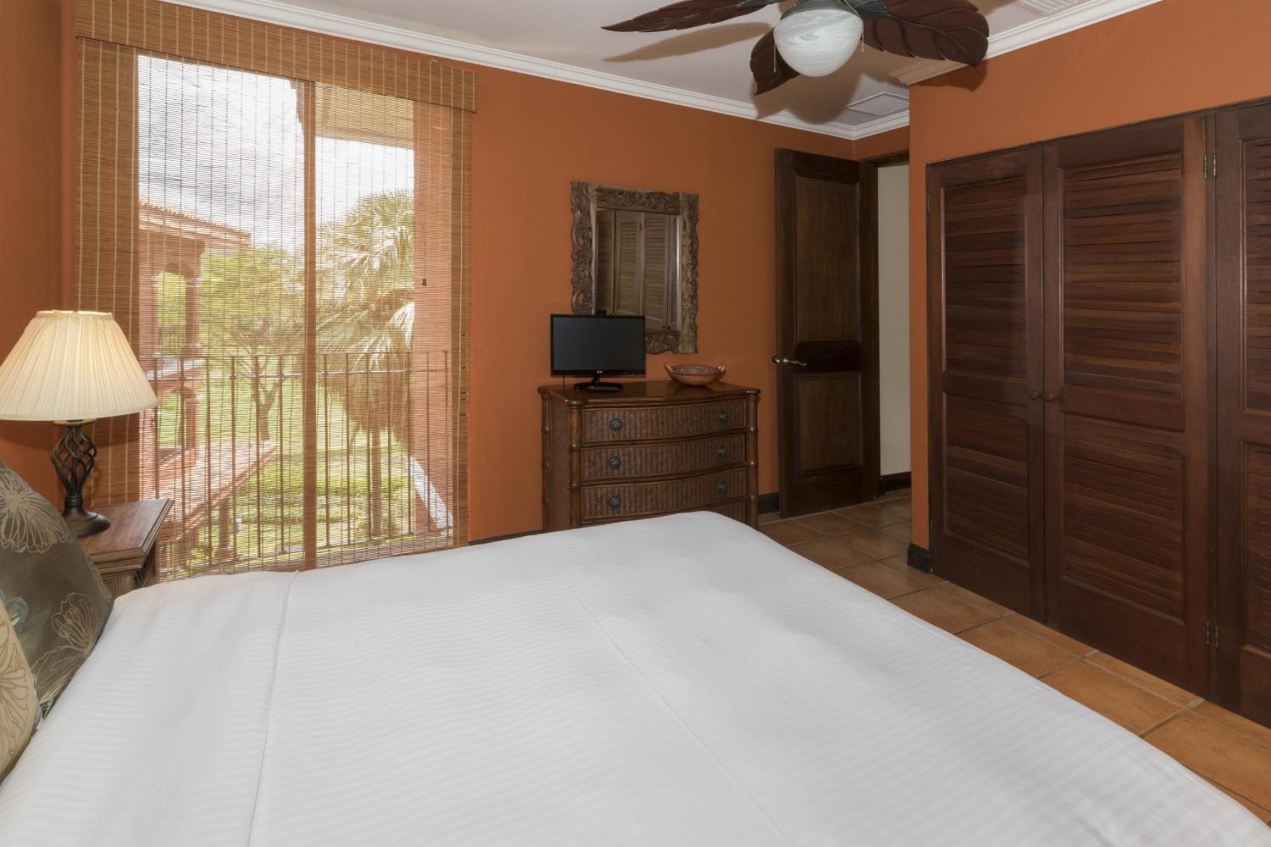 Luxury 3BR Condo with Partial Ocean View - Bougainvillea - Reserva Conchal