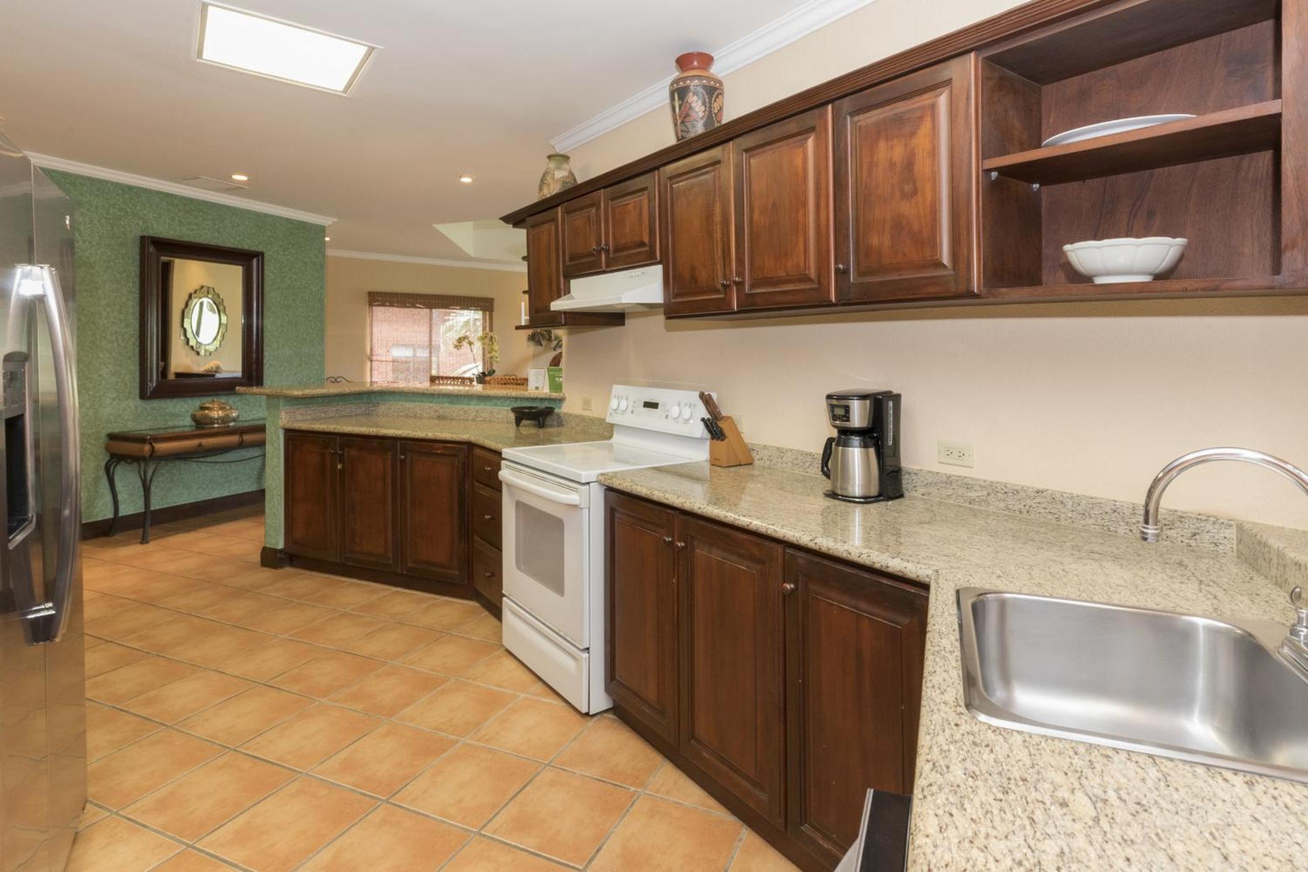 Luxury 3BR Condo with Partial Ocean View - Bougainvillea - Reserva Conchal