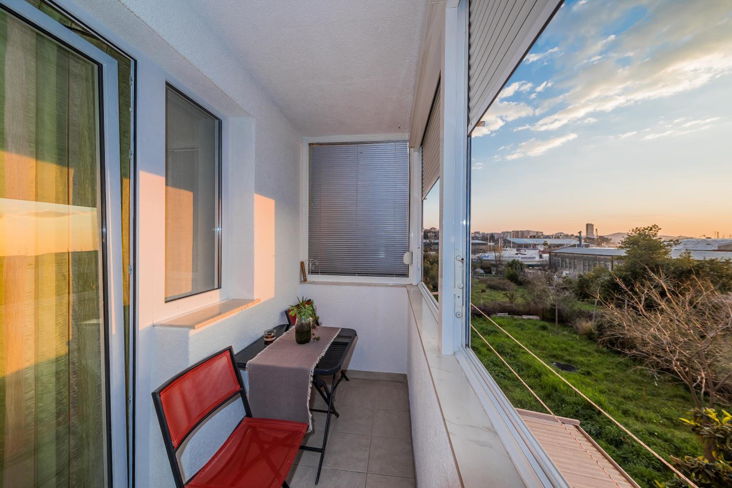 Paeninsula Studio Apartment