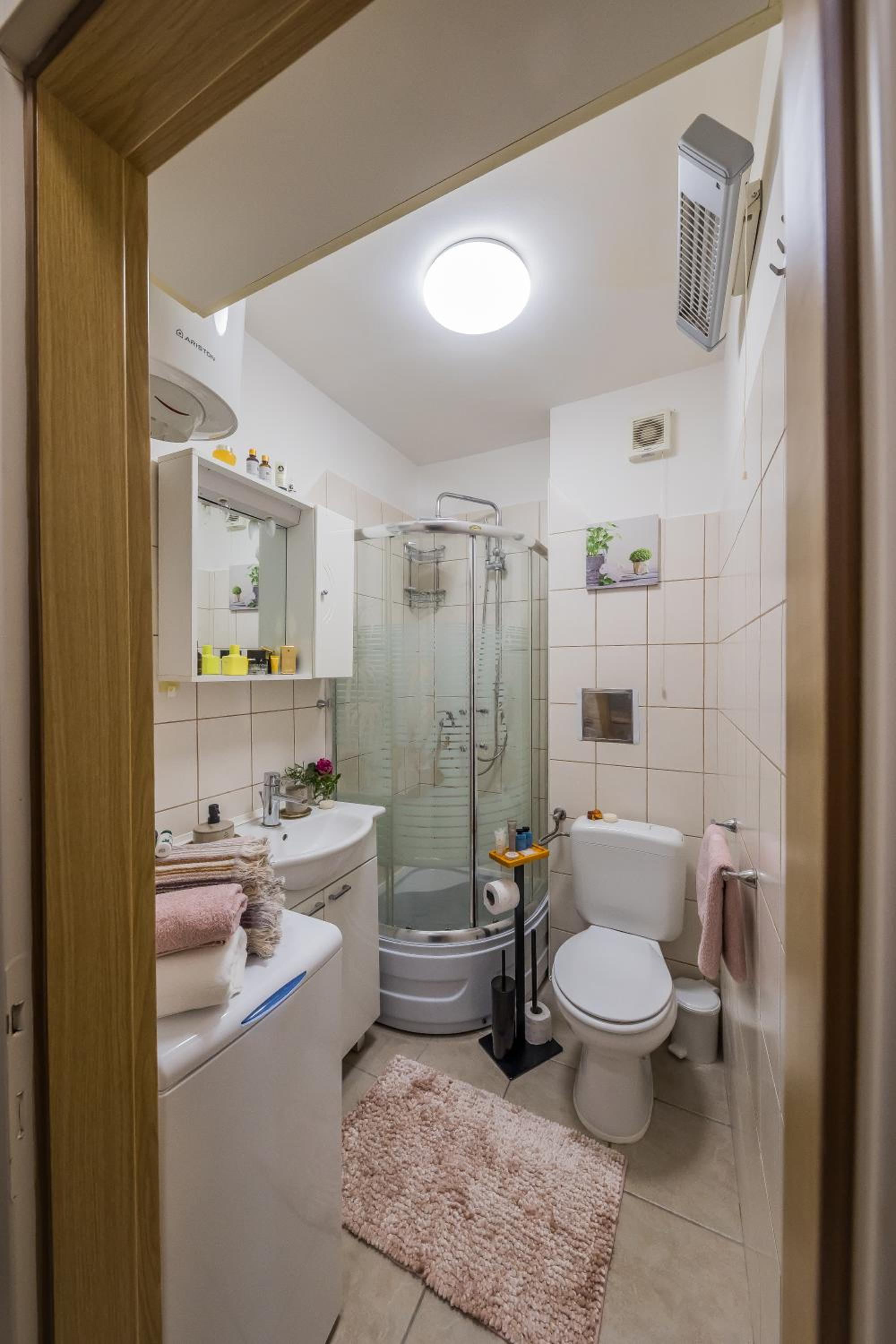 Paeninsula Studio Apartment