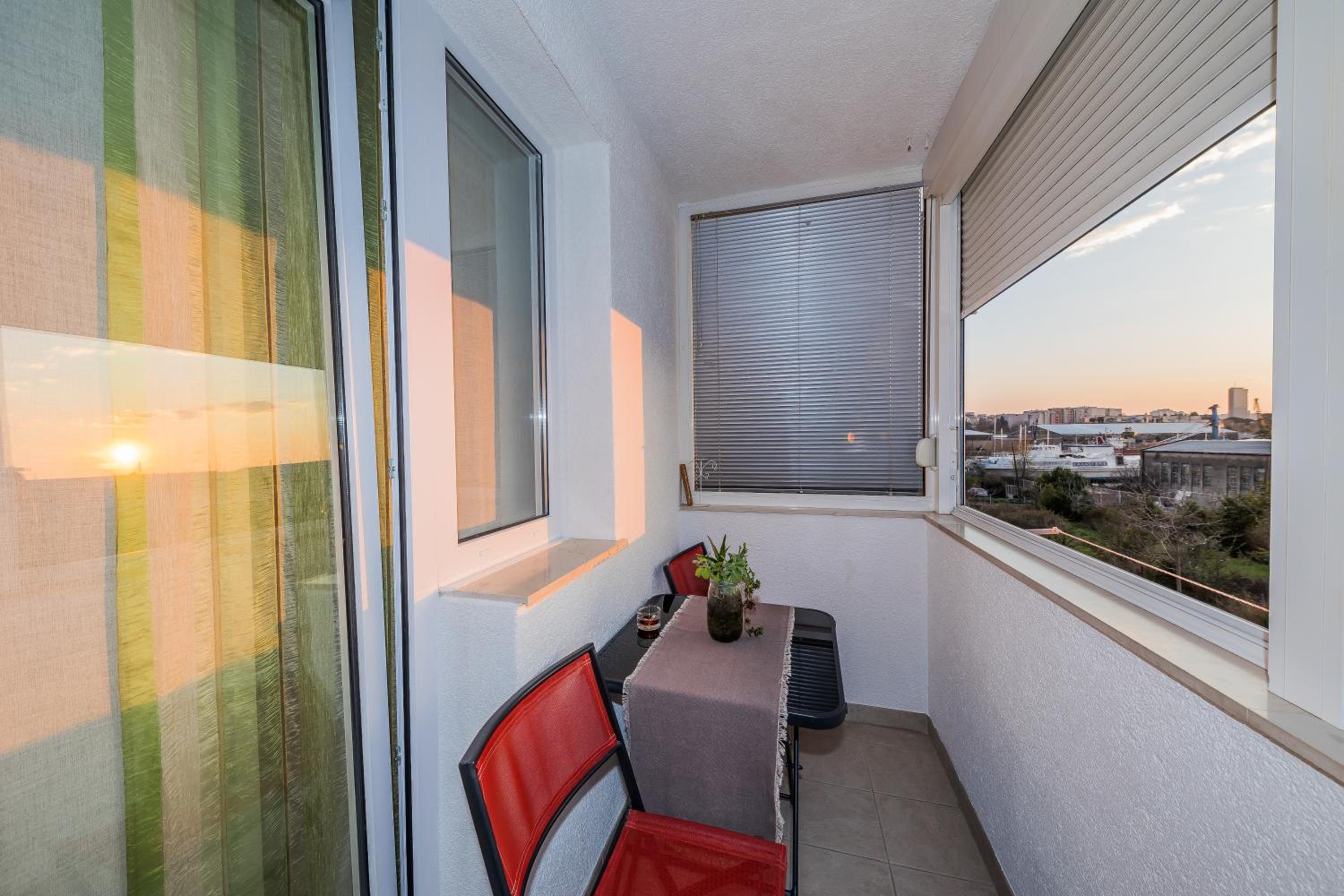 Paeninsula Studio Apartment
