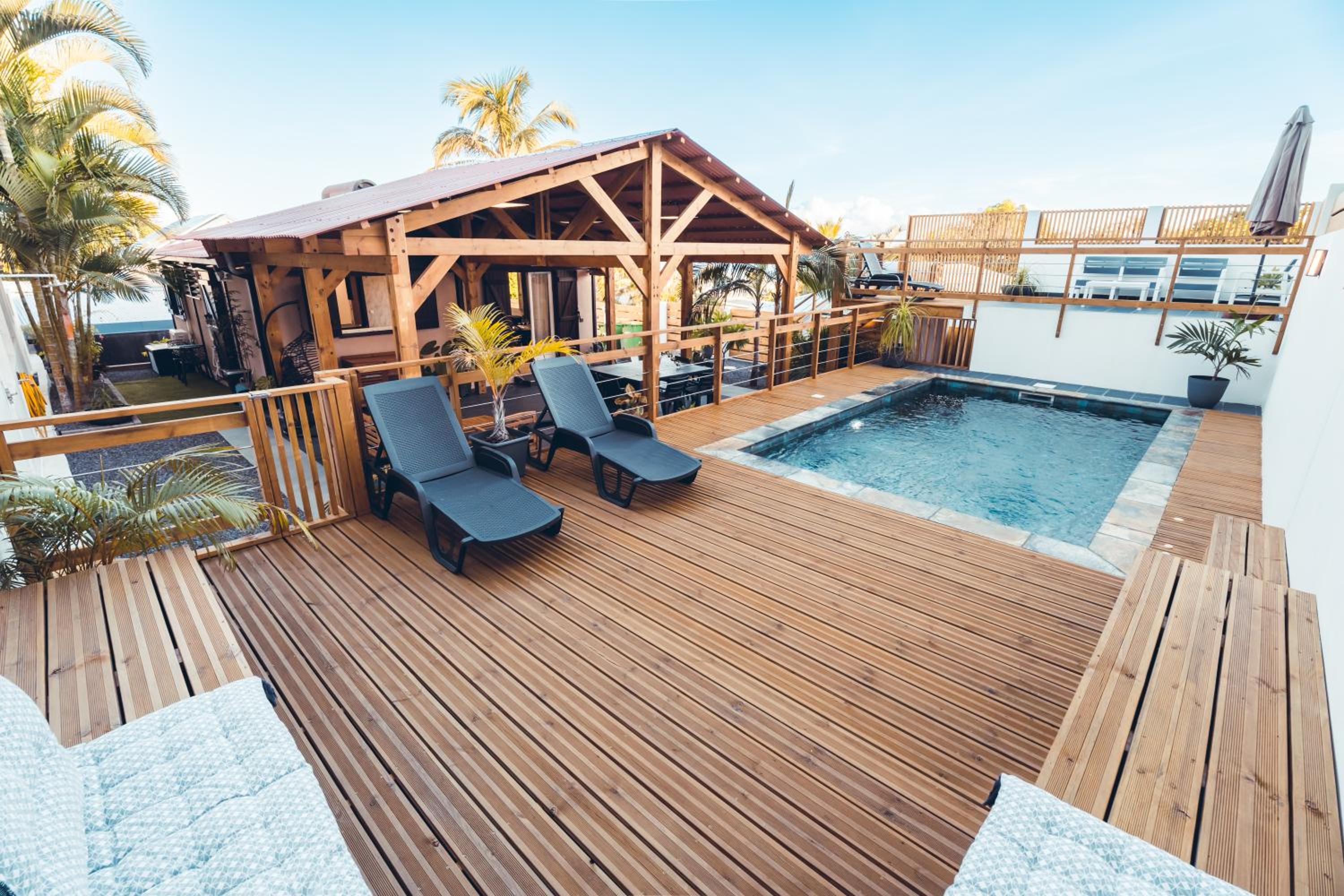 VILLA CORAIL AZUR F3 GRAND BOIS PROCHE DU CHU view 2