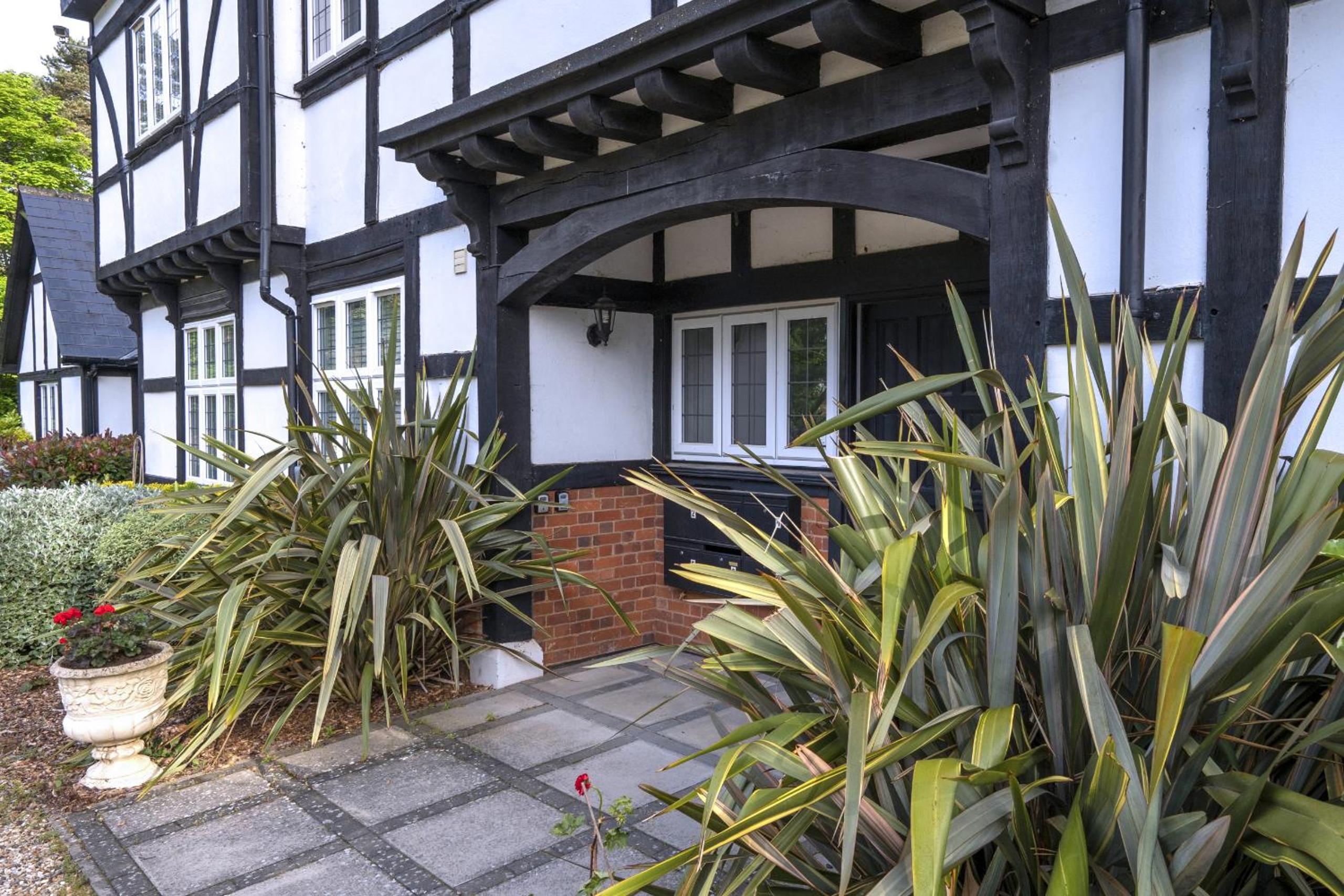 Purdis Farm - Flat 4 view 4
