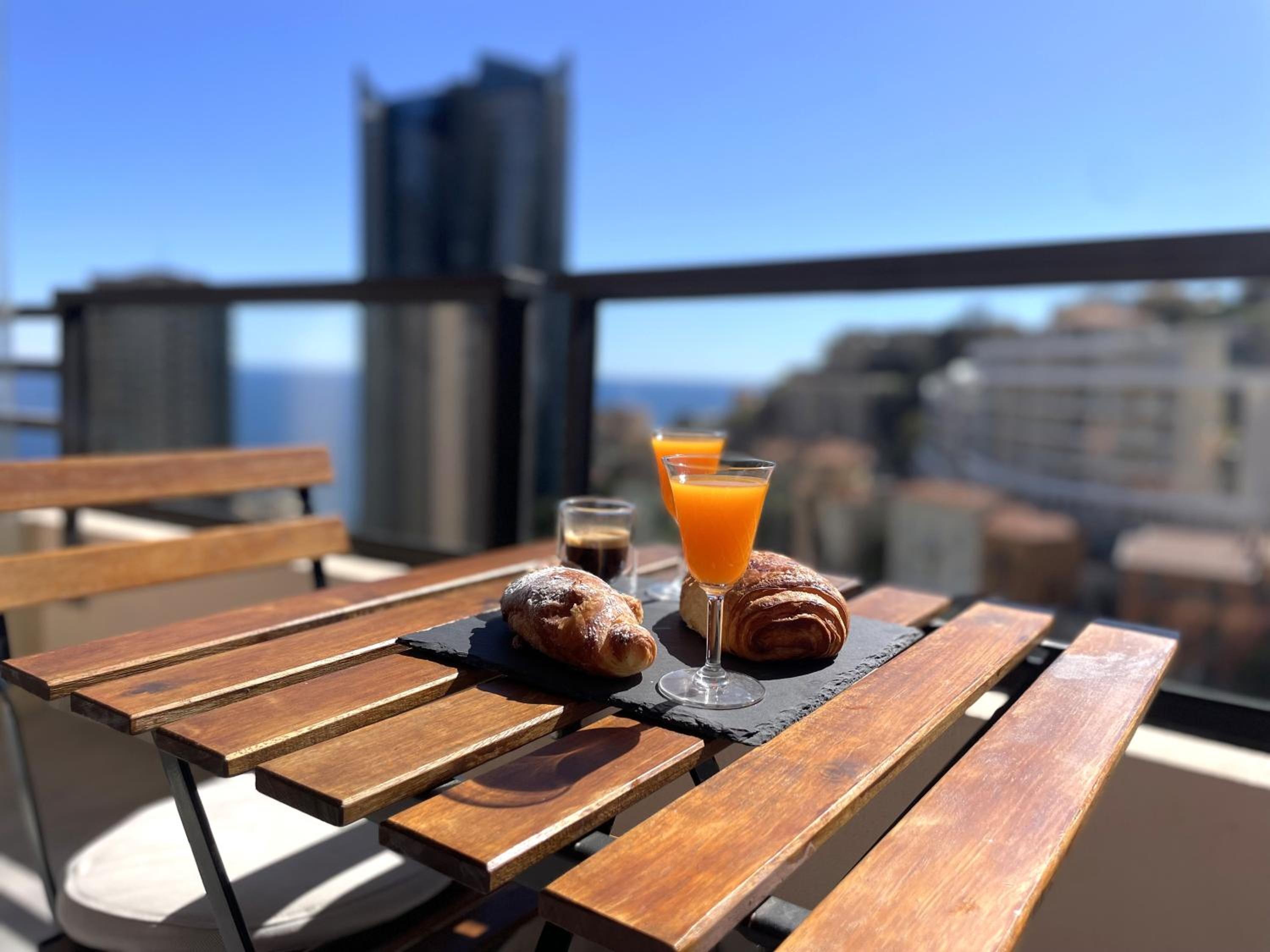 NEW Studio, Pool and Sea View • Close to Monaco view 4