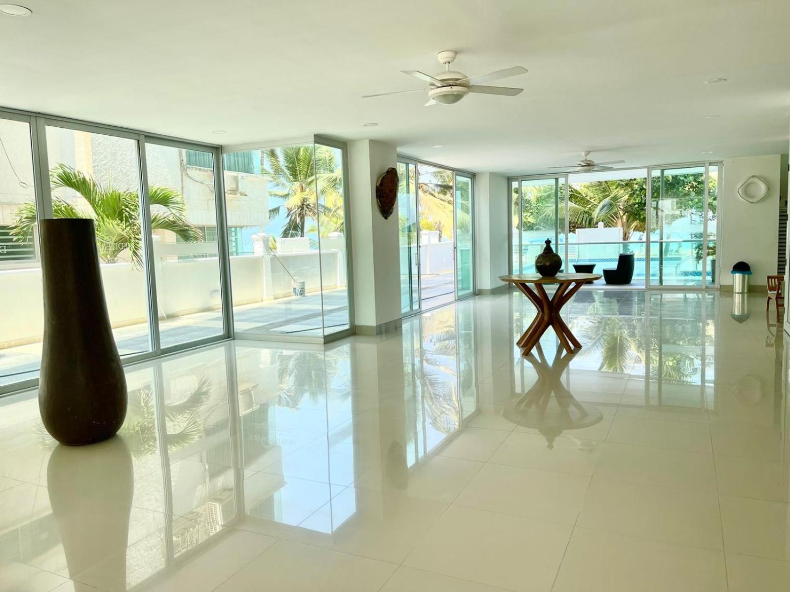 Apartamento frente al mar